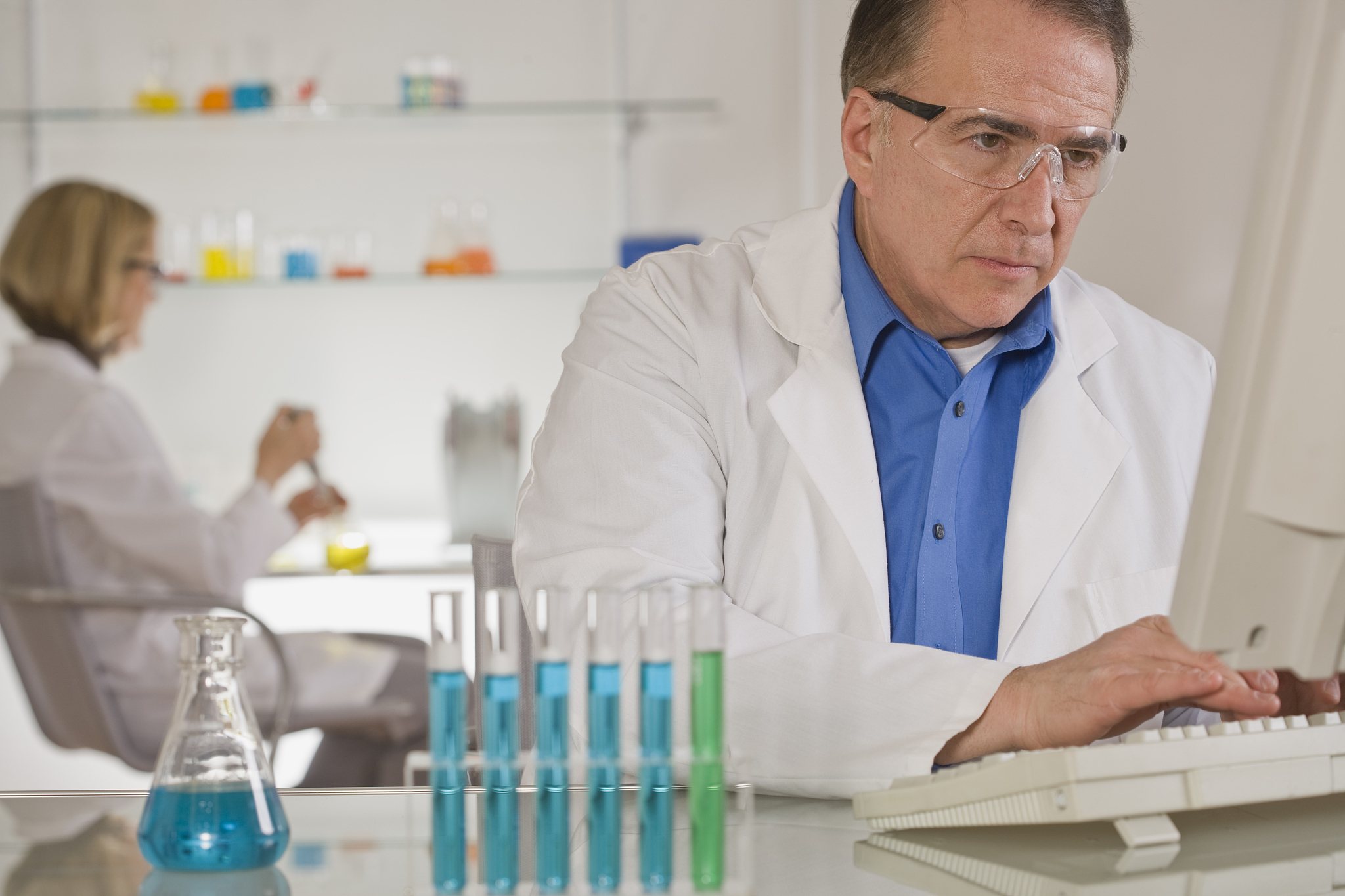 郑州科技工业学校专业工资高吗