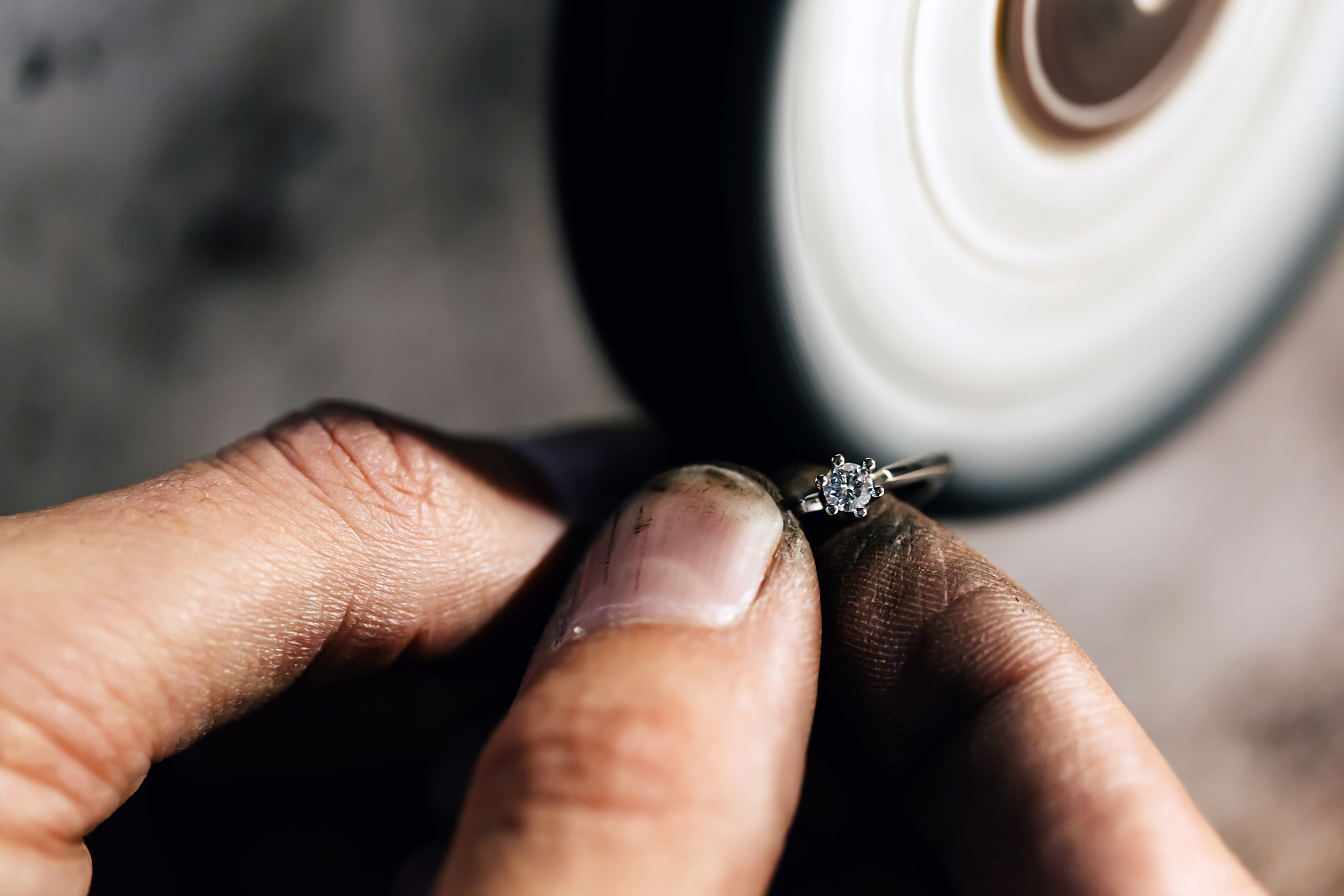 宝玉石鉴定与加工专业学什么 就业方向有哪些