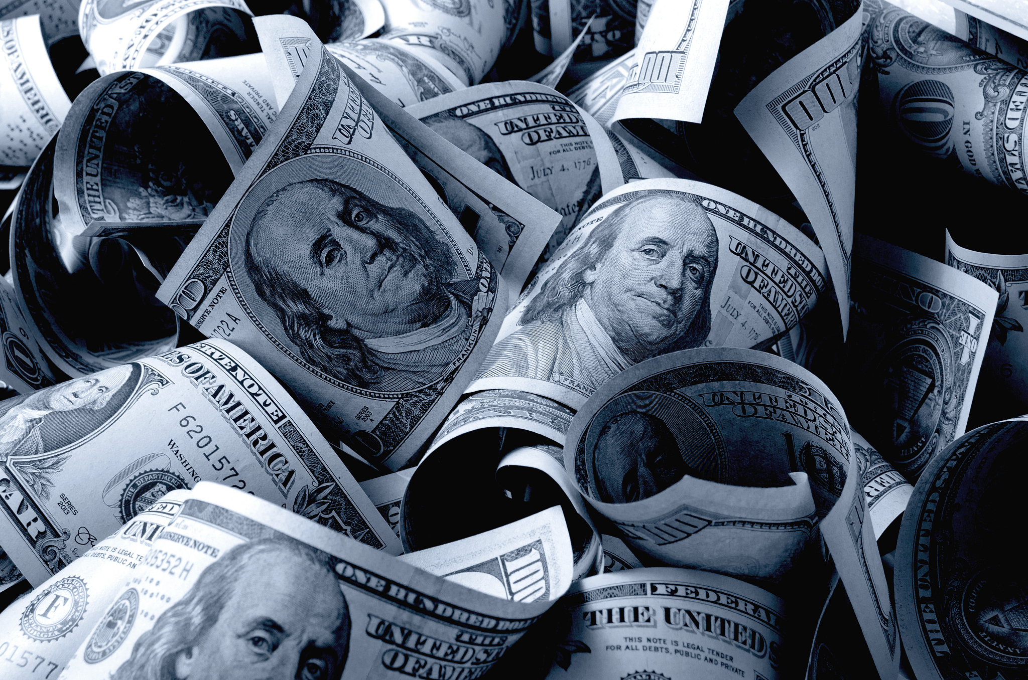 没有解释他们将如何偿还这笔钱。你失去了你的储户你就失去了你的生意。First Republic 已收到美联储的贷款资金但他们仍无法筹集资金