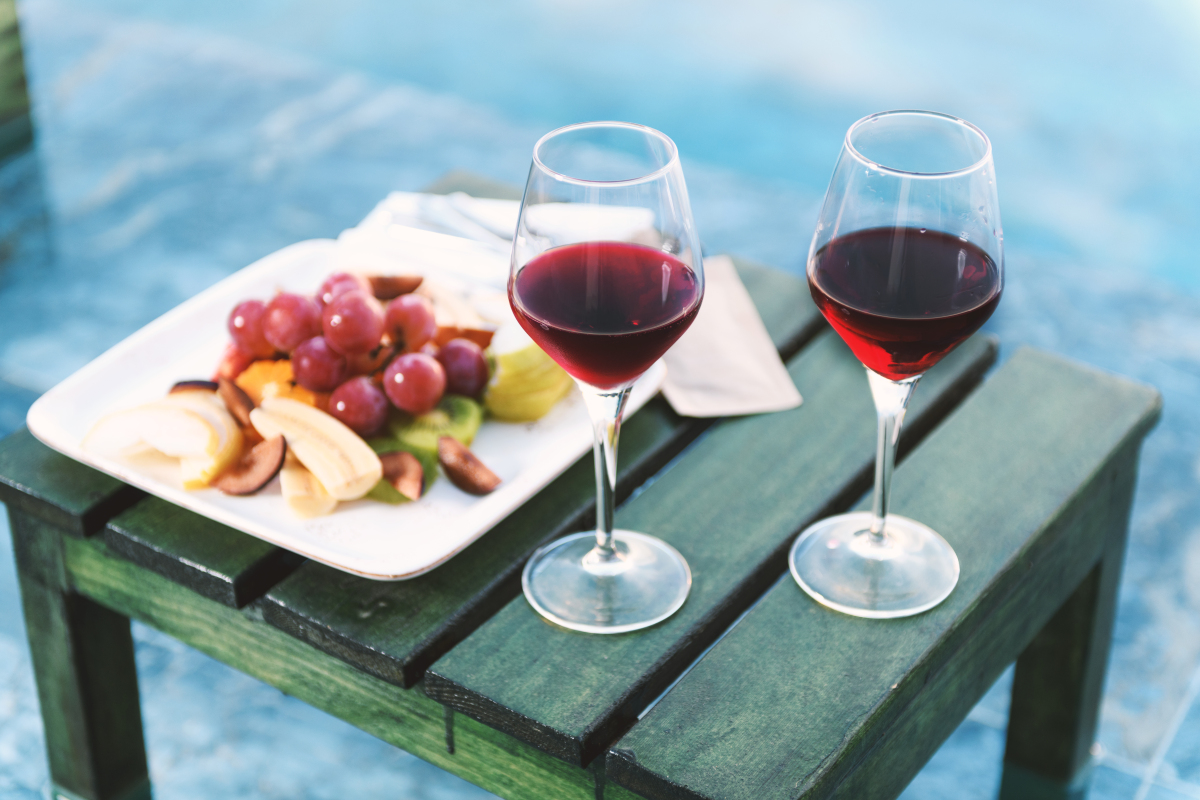 红酒品鉴指南：如何正确品尝红酒？