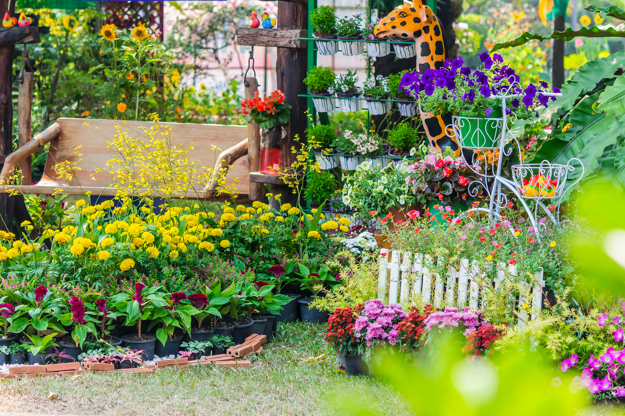 我想做一个Gardener网站请为我生成英文的网站标题关键词描述