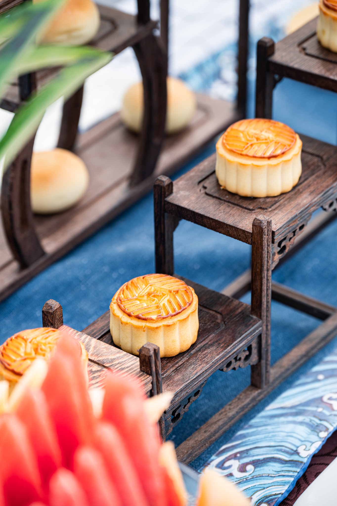 诗意月饼名字：'梦幻明月' - 寓意美好，口感独特