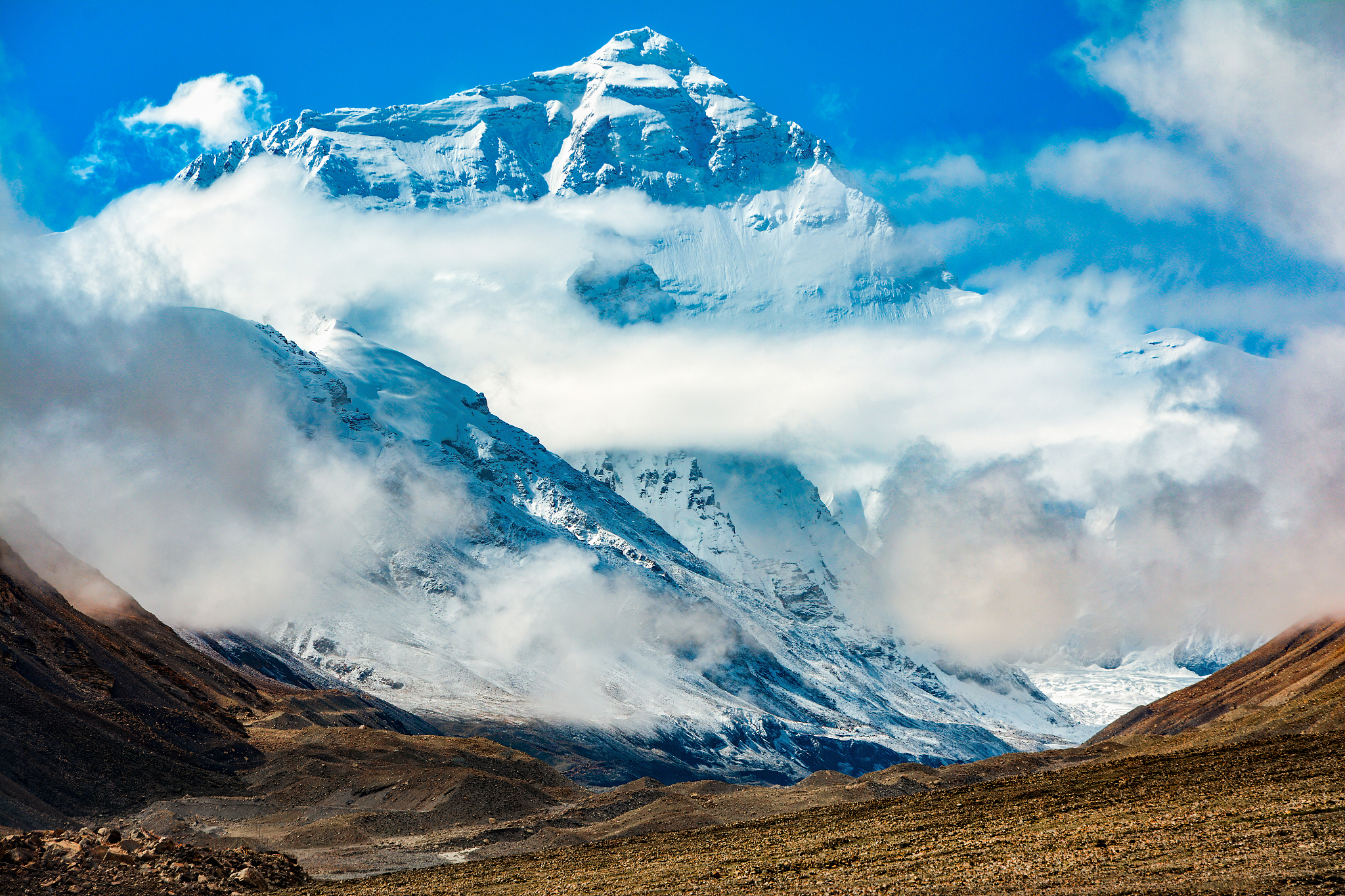 西藏旅游视频文案：探秘世界屋脊的壮丽风景与文化