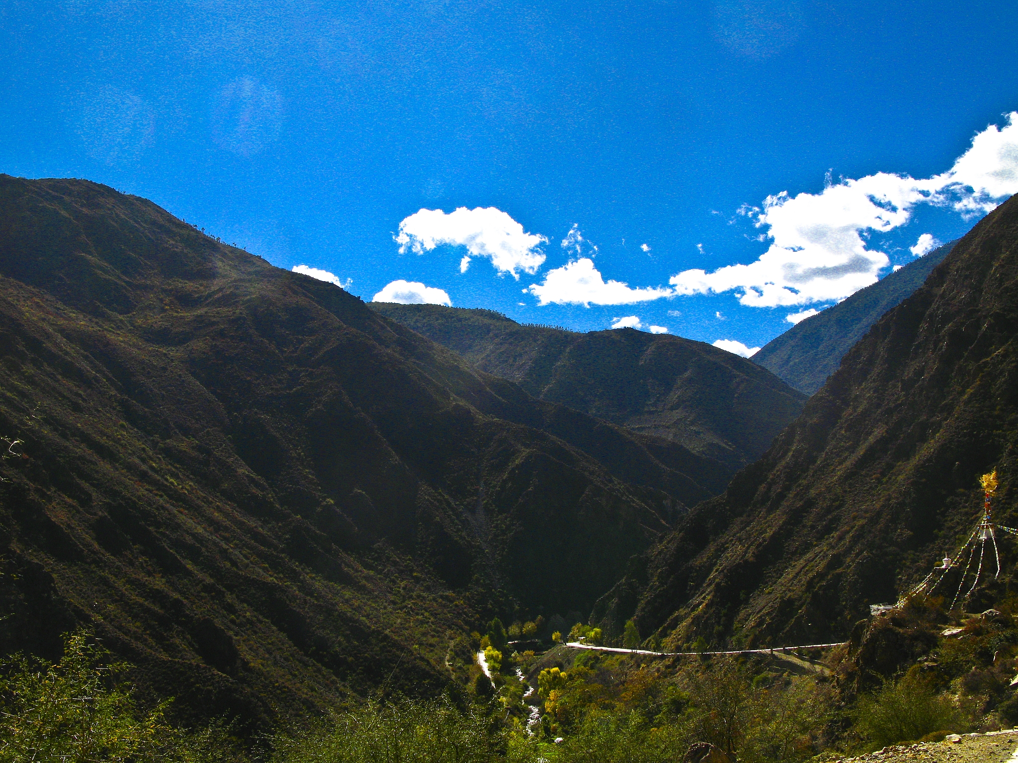 请不少于800汉字的博客文章语言要幽默口语化。主题是：贵州省面积多少平方公里贵州省面积多少平方公里贵州省的地理环境及人口面积