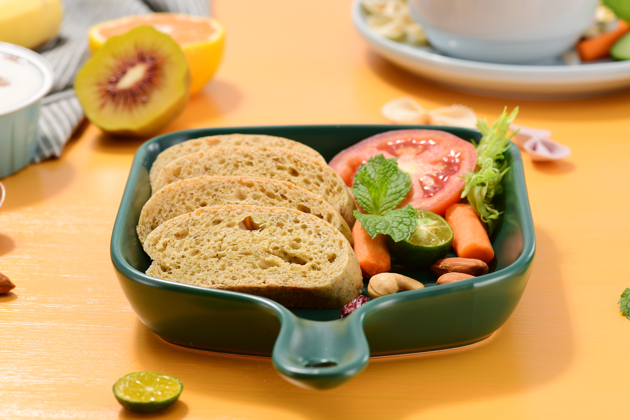 大学生创业实践：全麦面包减脂轻食小摊