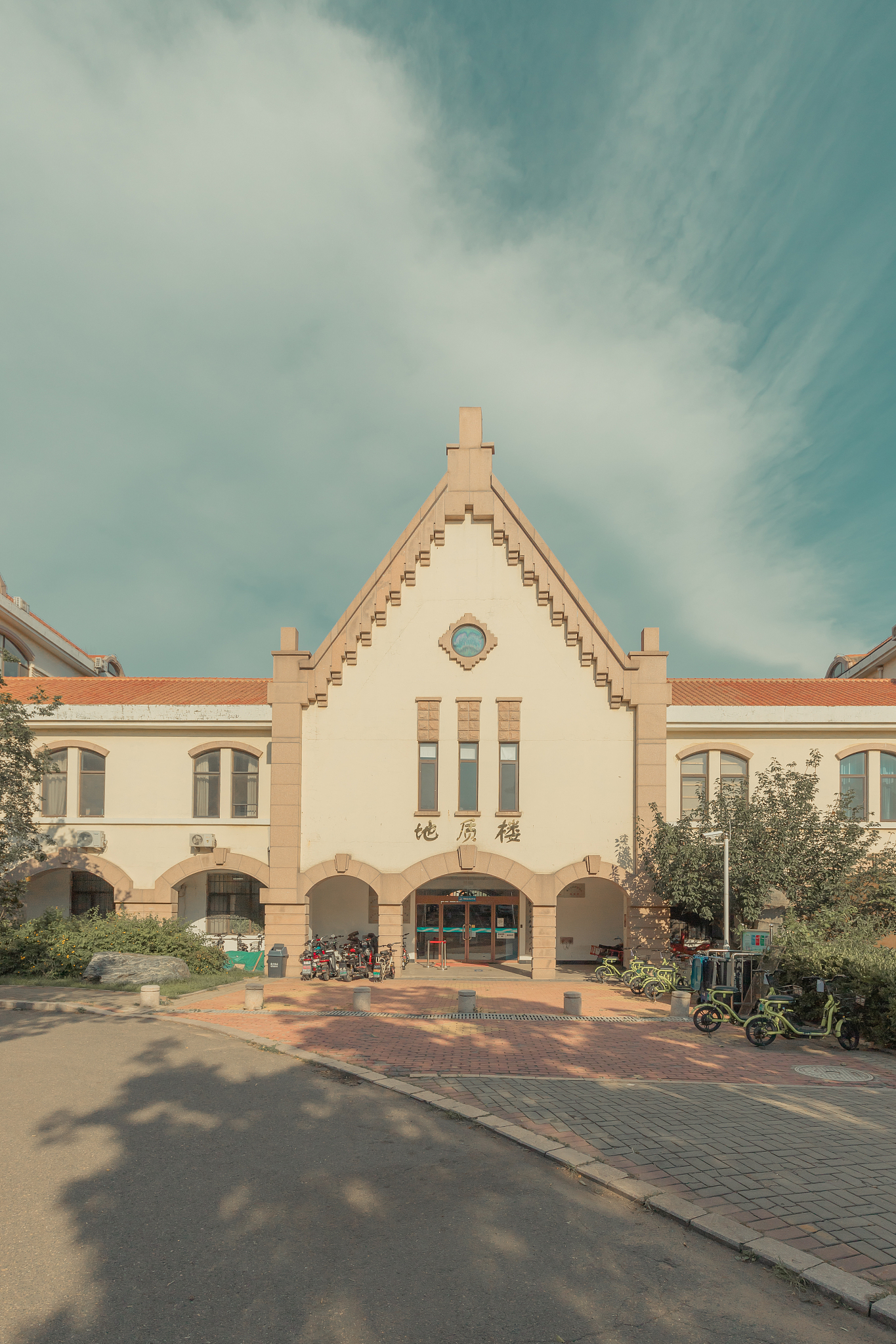中国海洋大学和西南大学比较