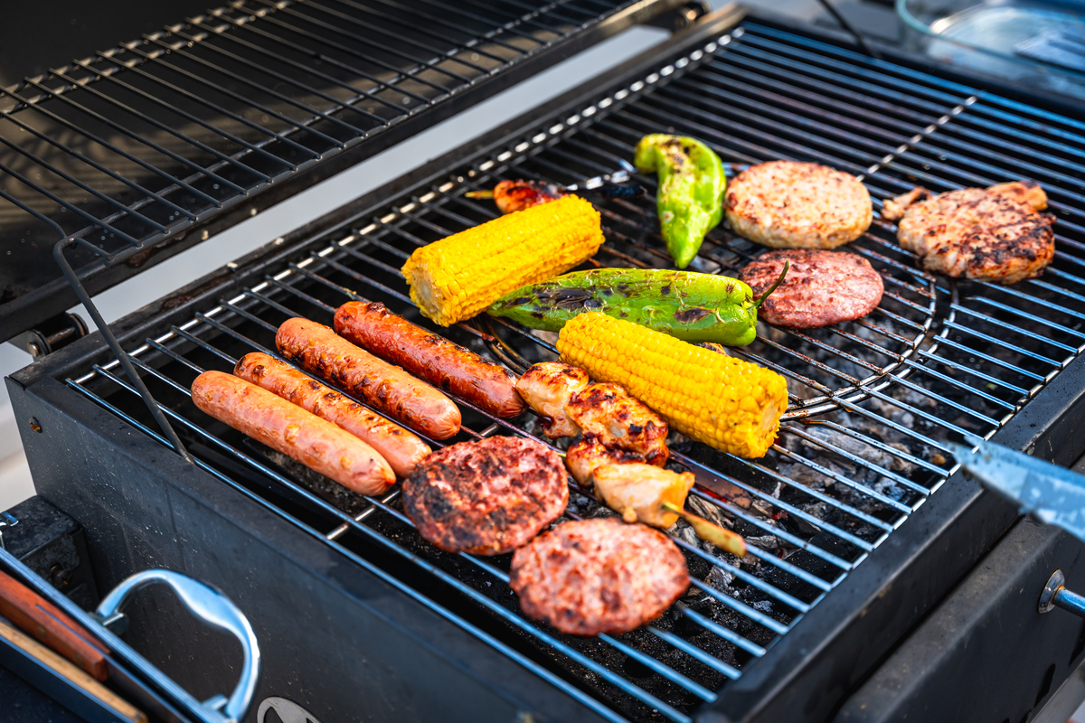 烧烤：夏日美食与文化的完美结合