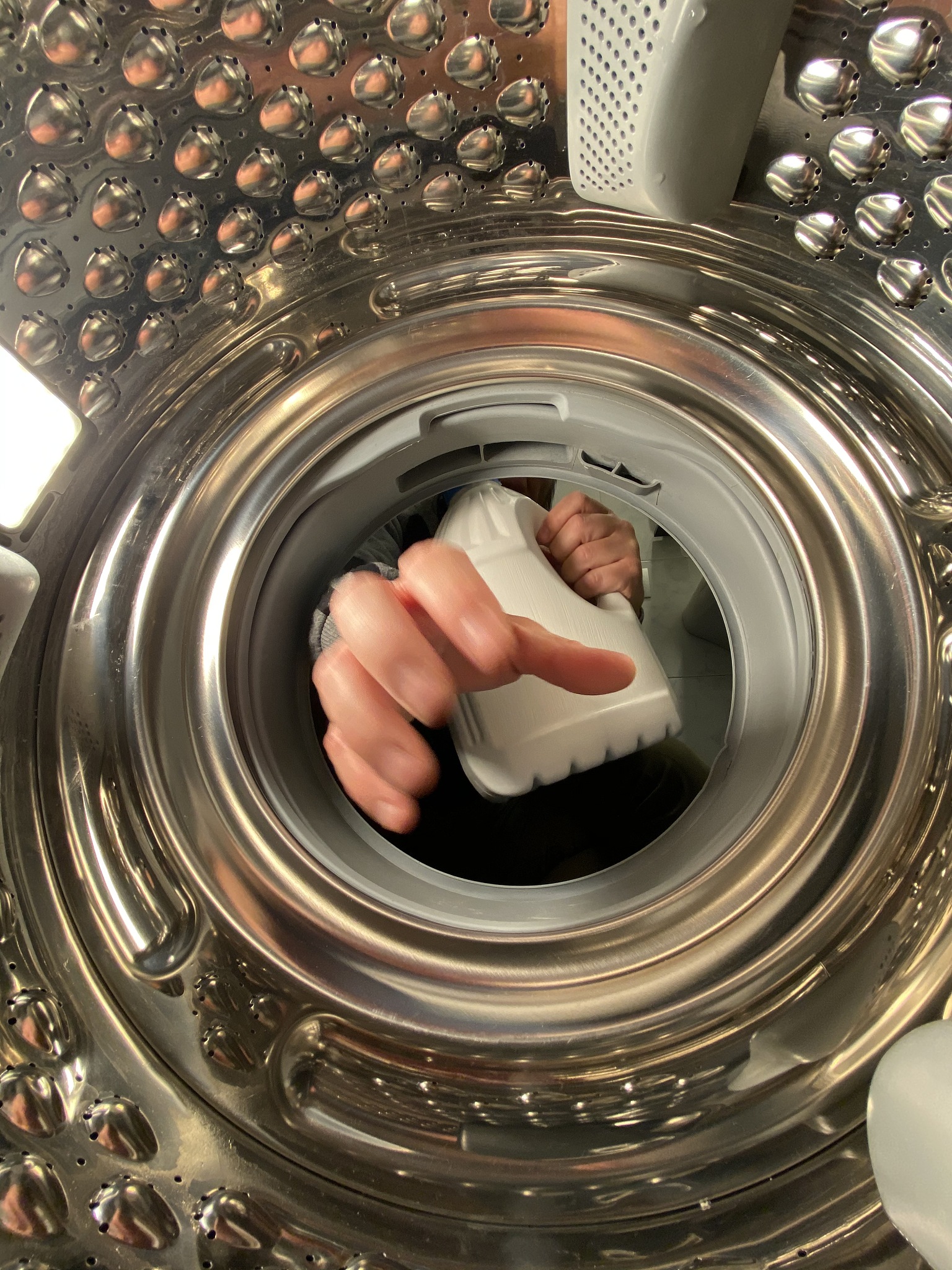 脱水洗衣机清洗指南：步骤、注意事项及保养技巧