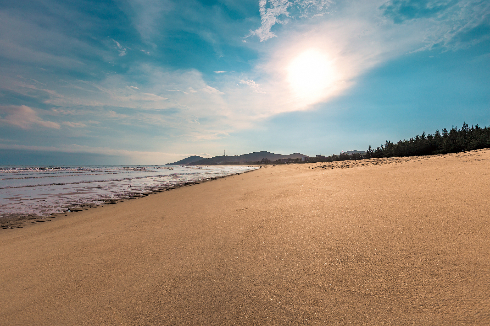 3天2晚45个人500块的预算从中山去阳江的行程准备租住别墅中途的行程怎么安排的好？