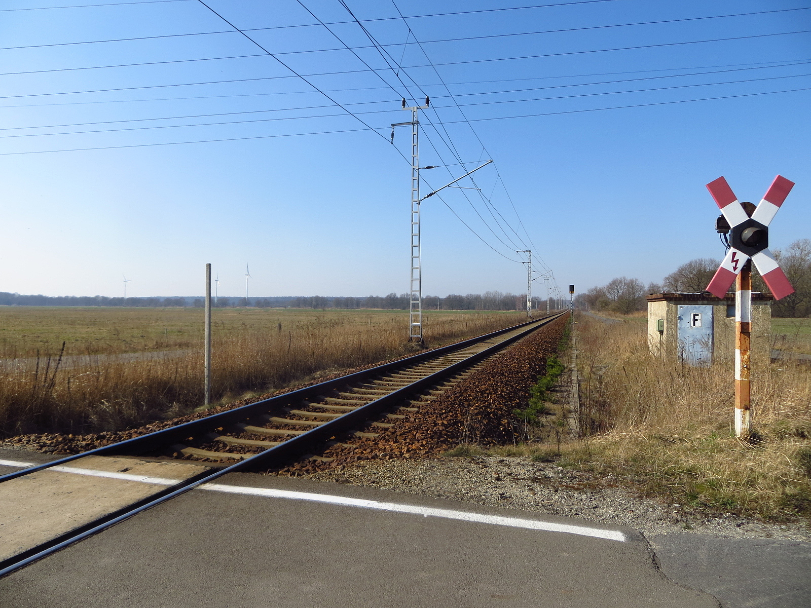 成都铁路学校校铁道信号维护专业招生条件