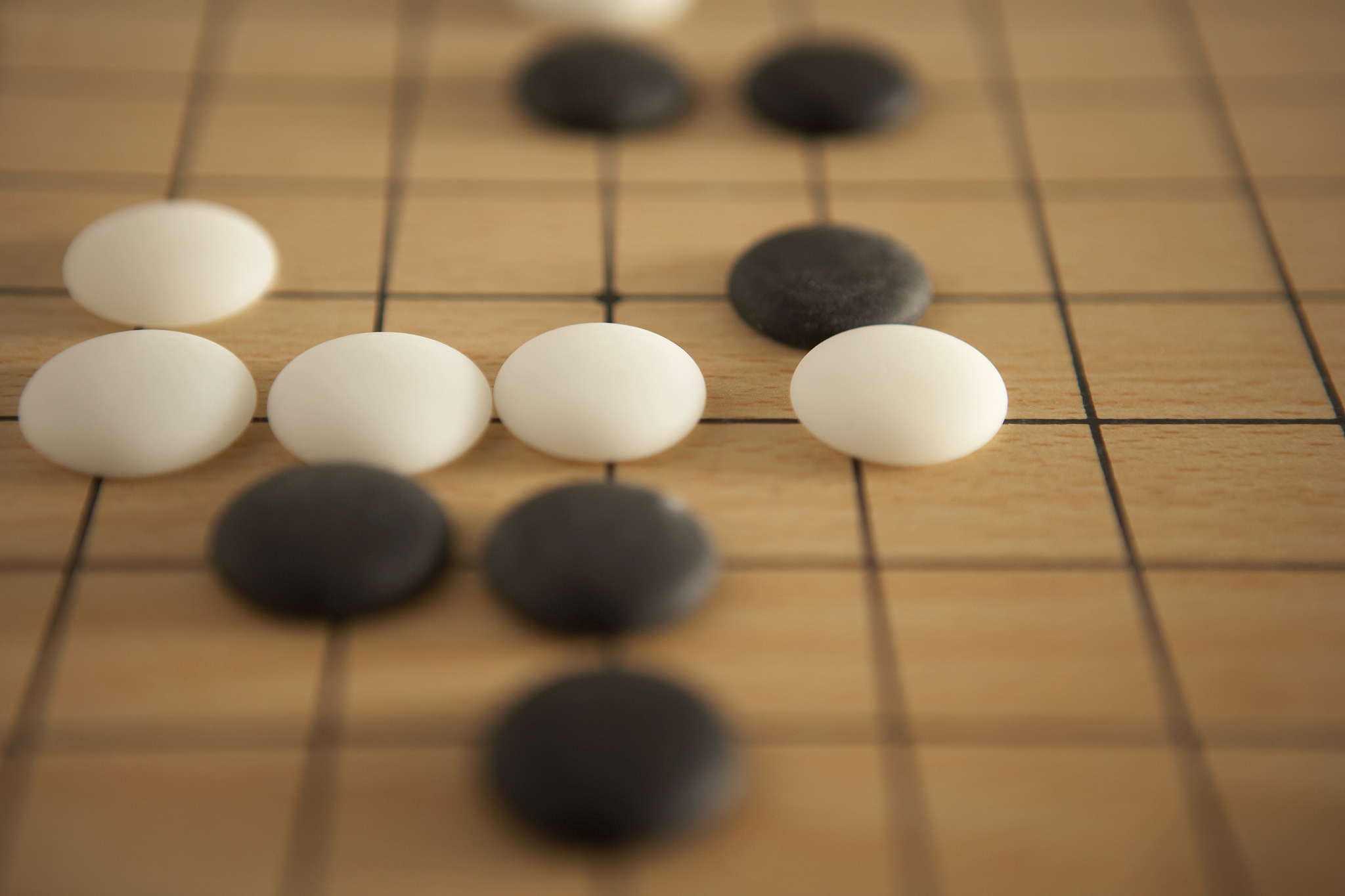 围棋游戏推荐：在线对弈、解谜、模拟器、教学应用、棋谱学习