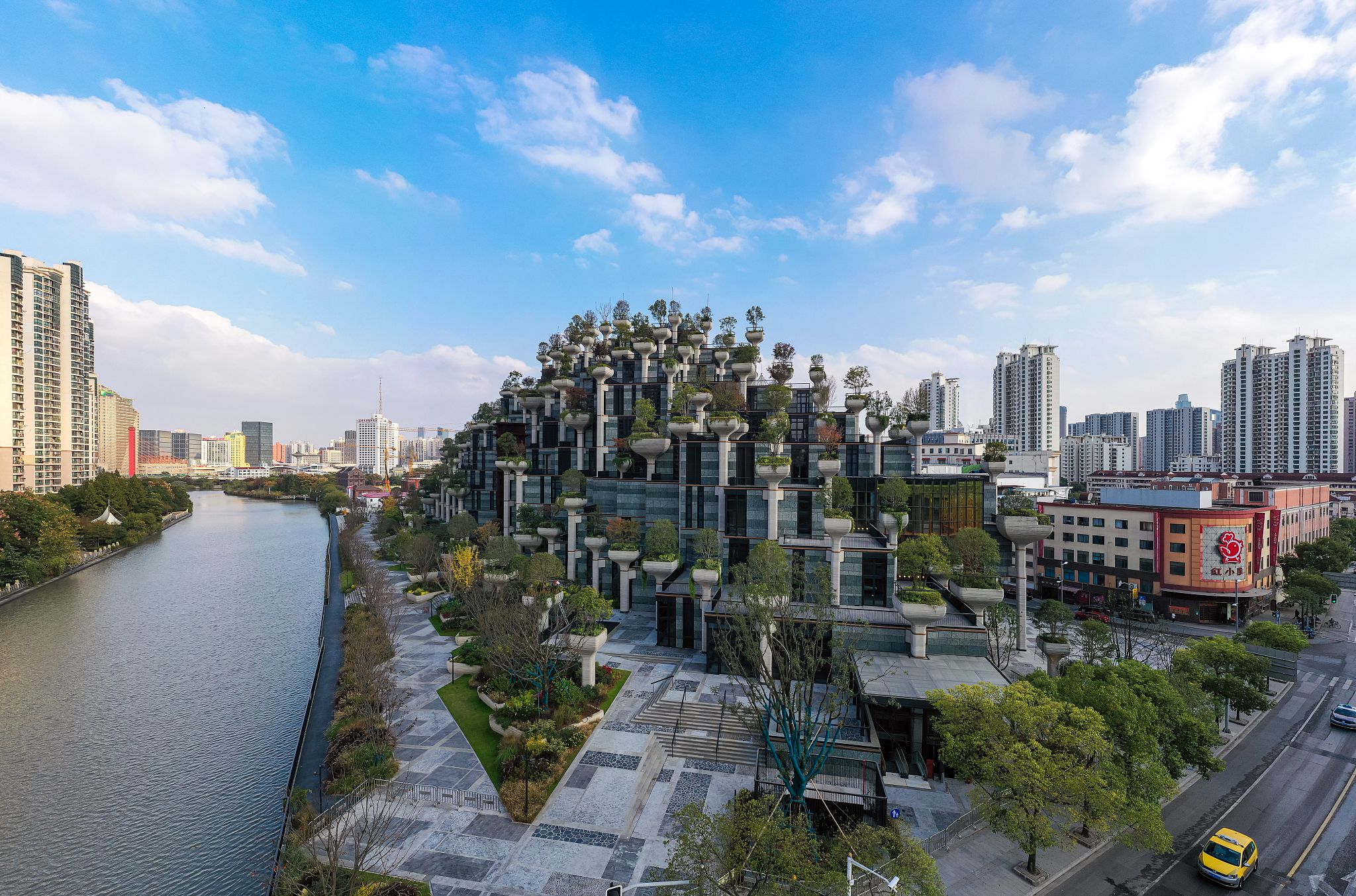上海生态建筑城市风光