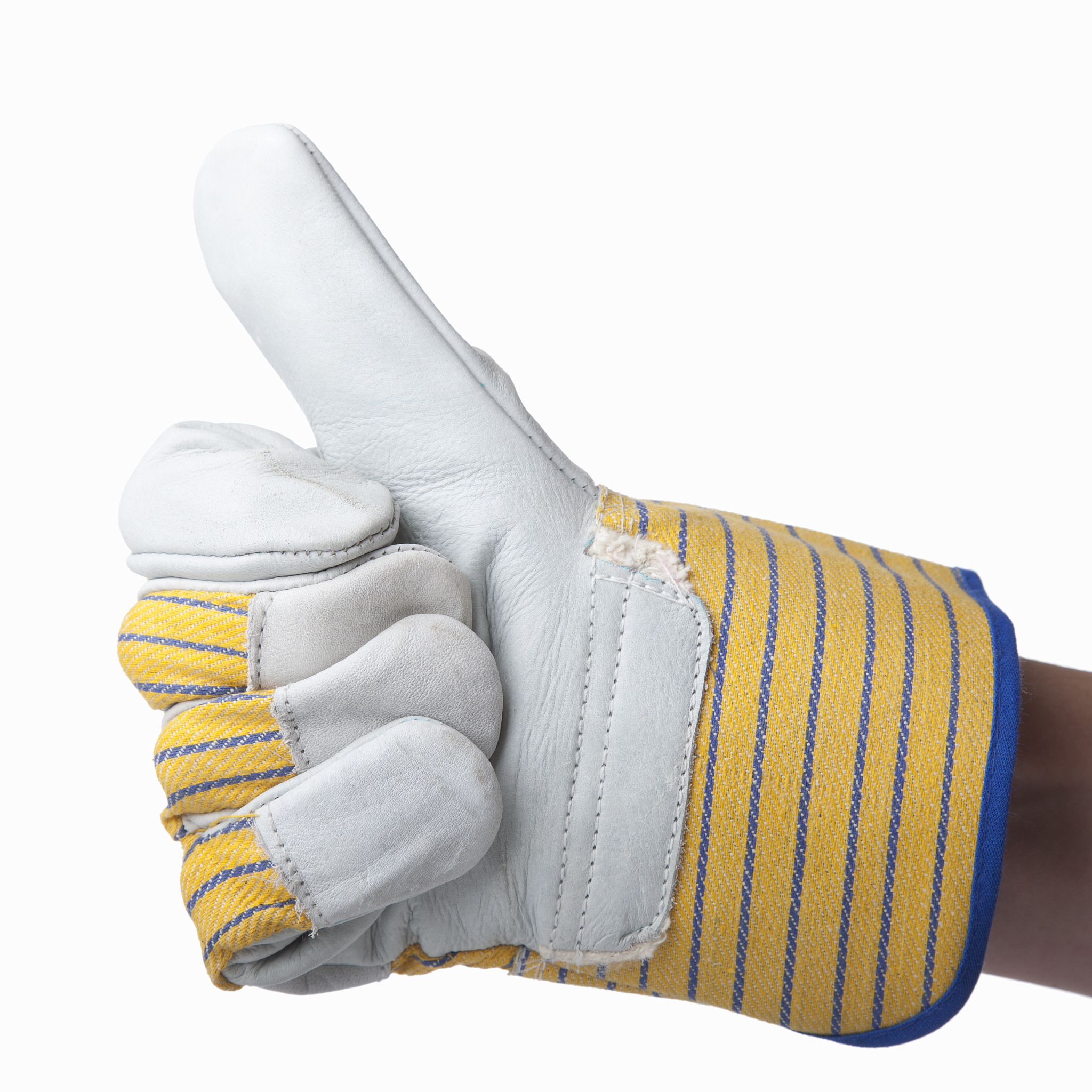 Workout Gloves: Benefits, When to Wear Them, and How to Find the Right Fit