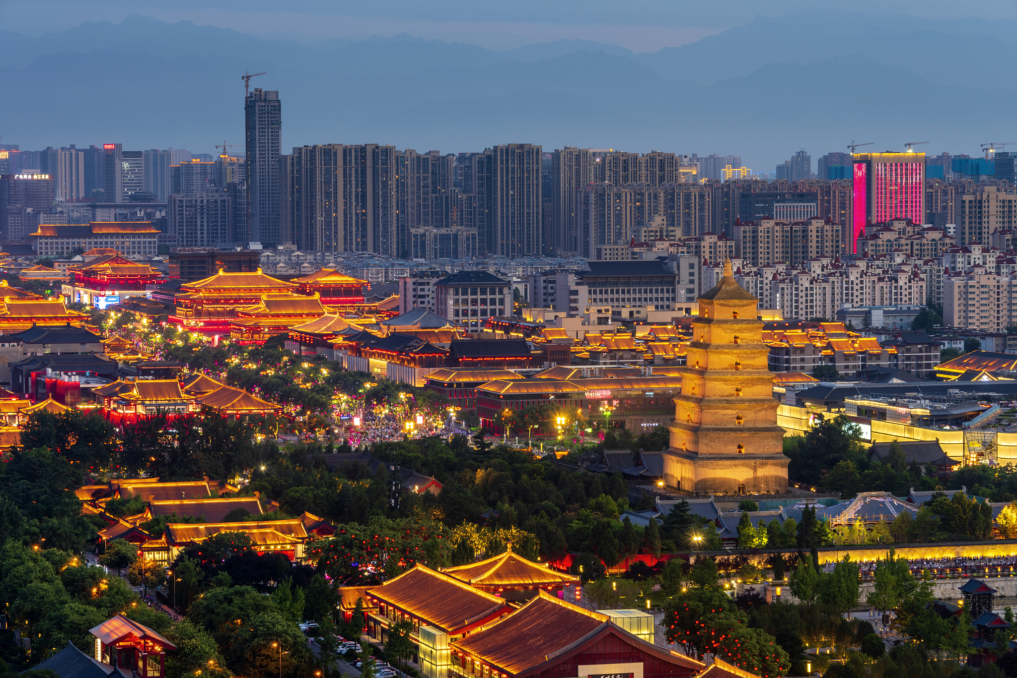 中国陕西西安大慈恩寺大雁塔夜景