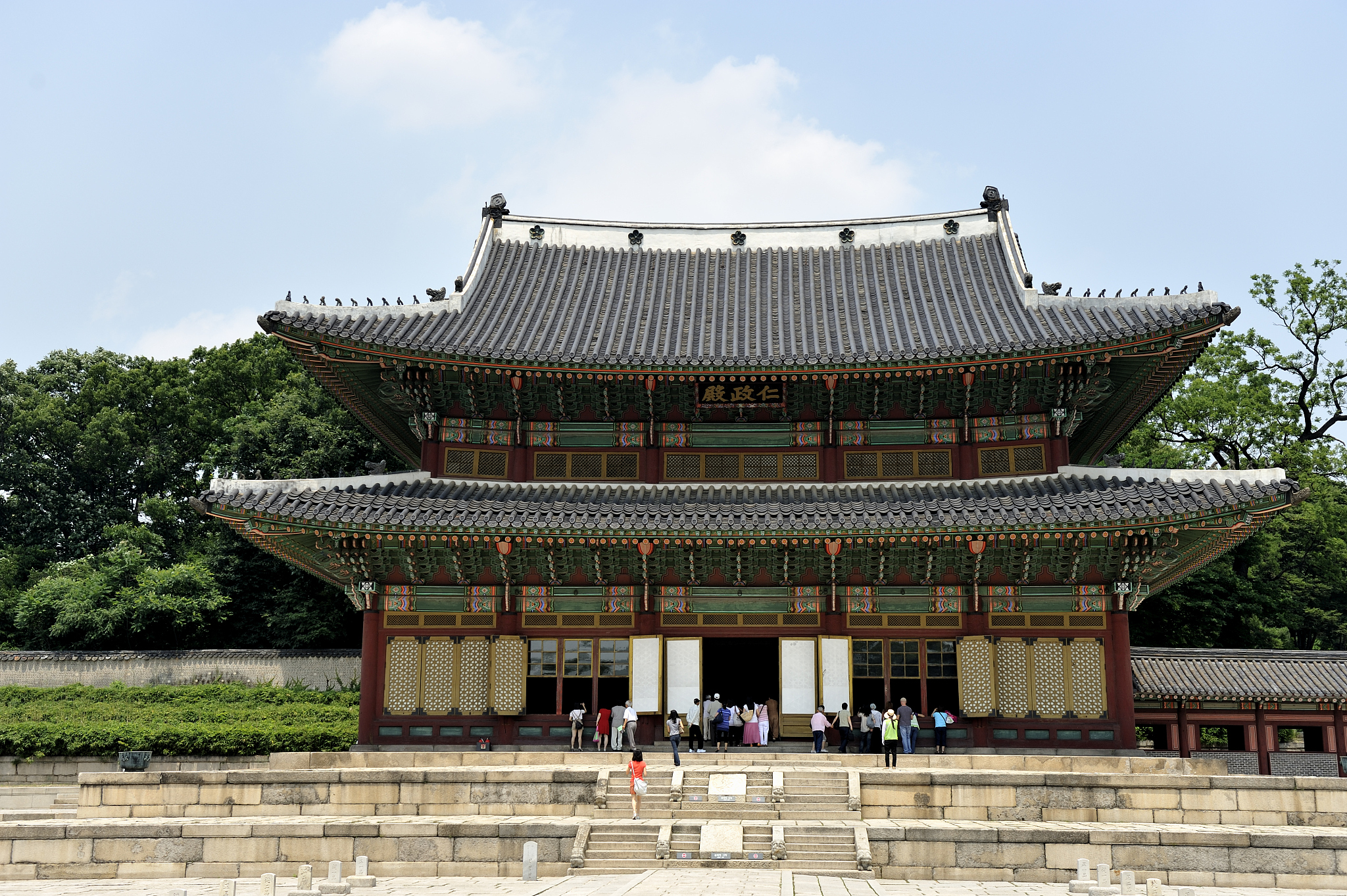 throne hall of last yi dynasty, south korea, copy space