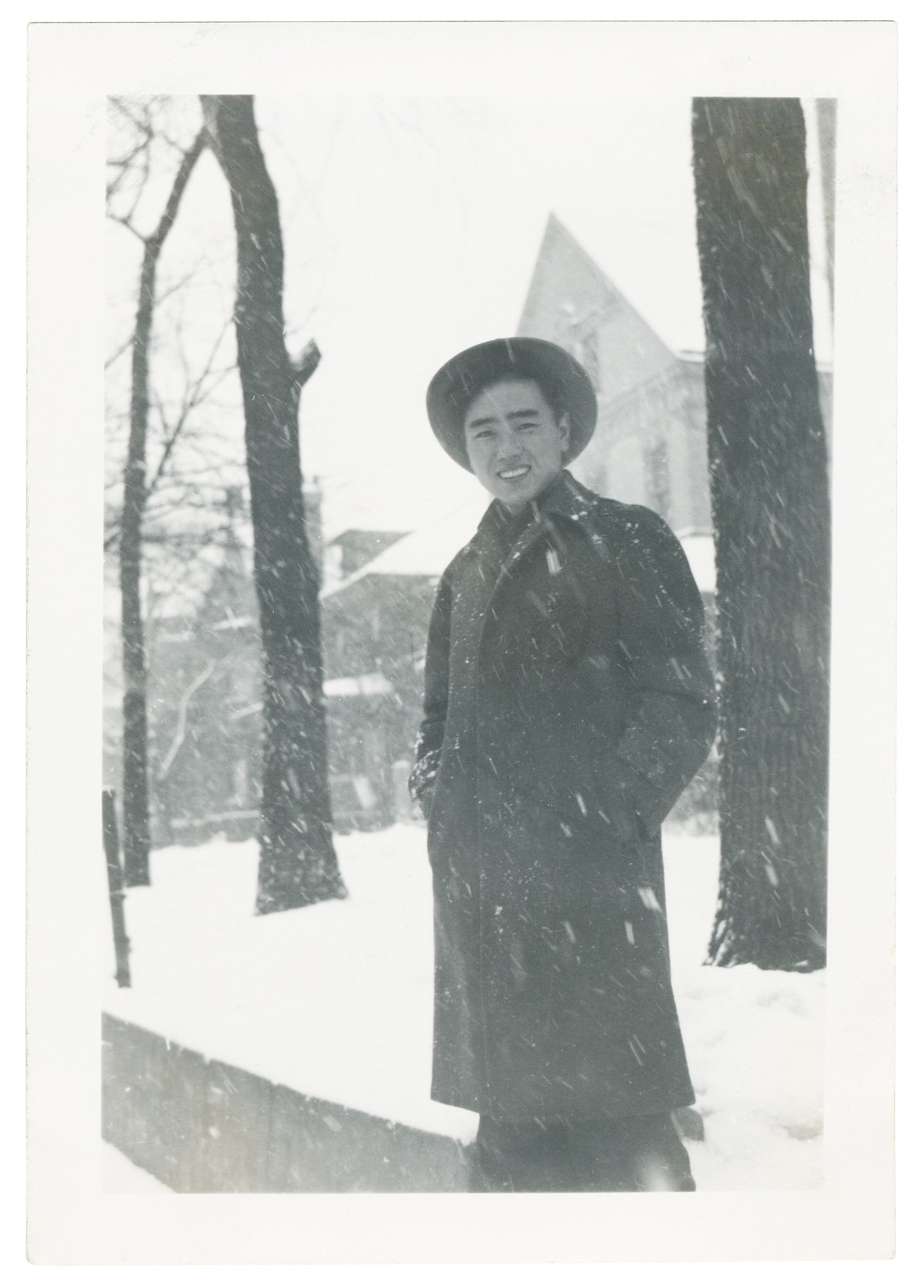 史铁生：中国当代著名作家生平及代表作品