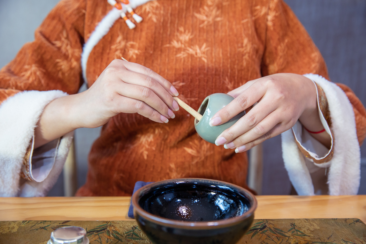 白酒点火按摩：功效、步骤和注意事项