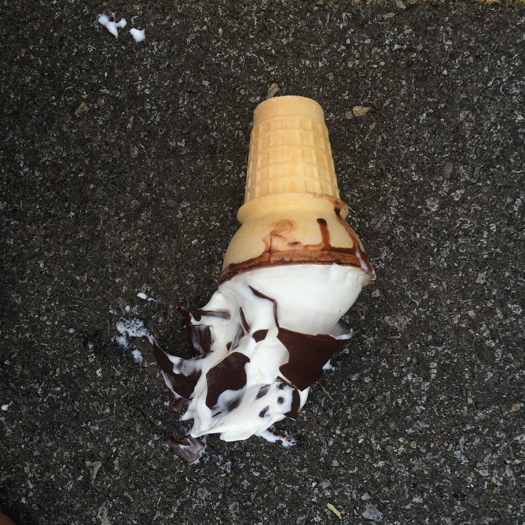 冰淇淋事件彻底失控