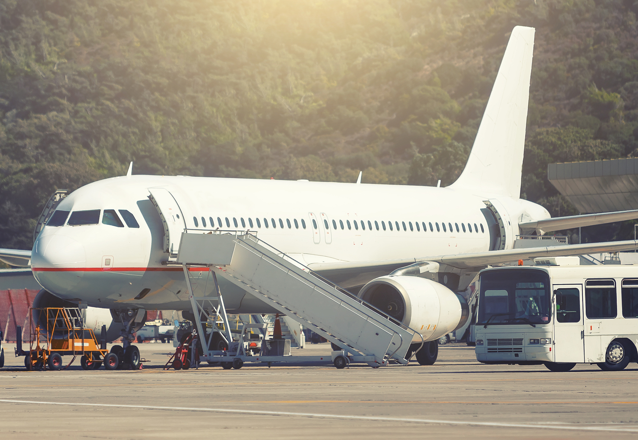 成都航空地勤专业就业前景分析：薪资、岗位、发展方向