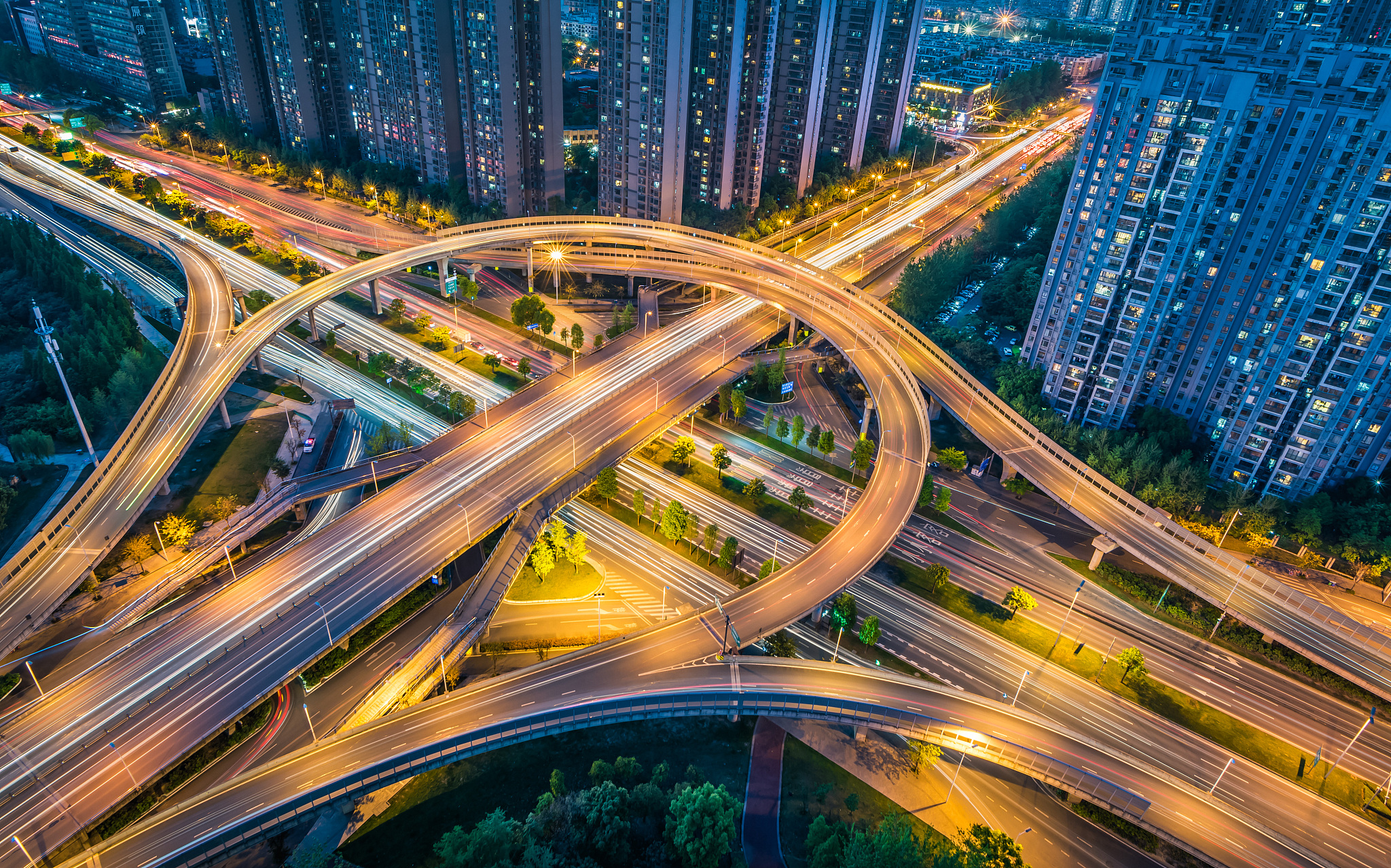 道路的重要性：连接世界，促进发展