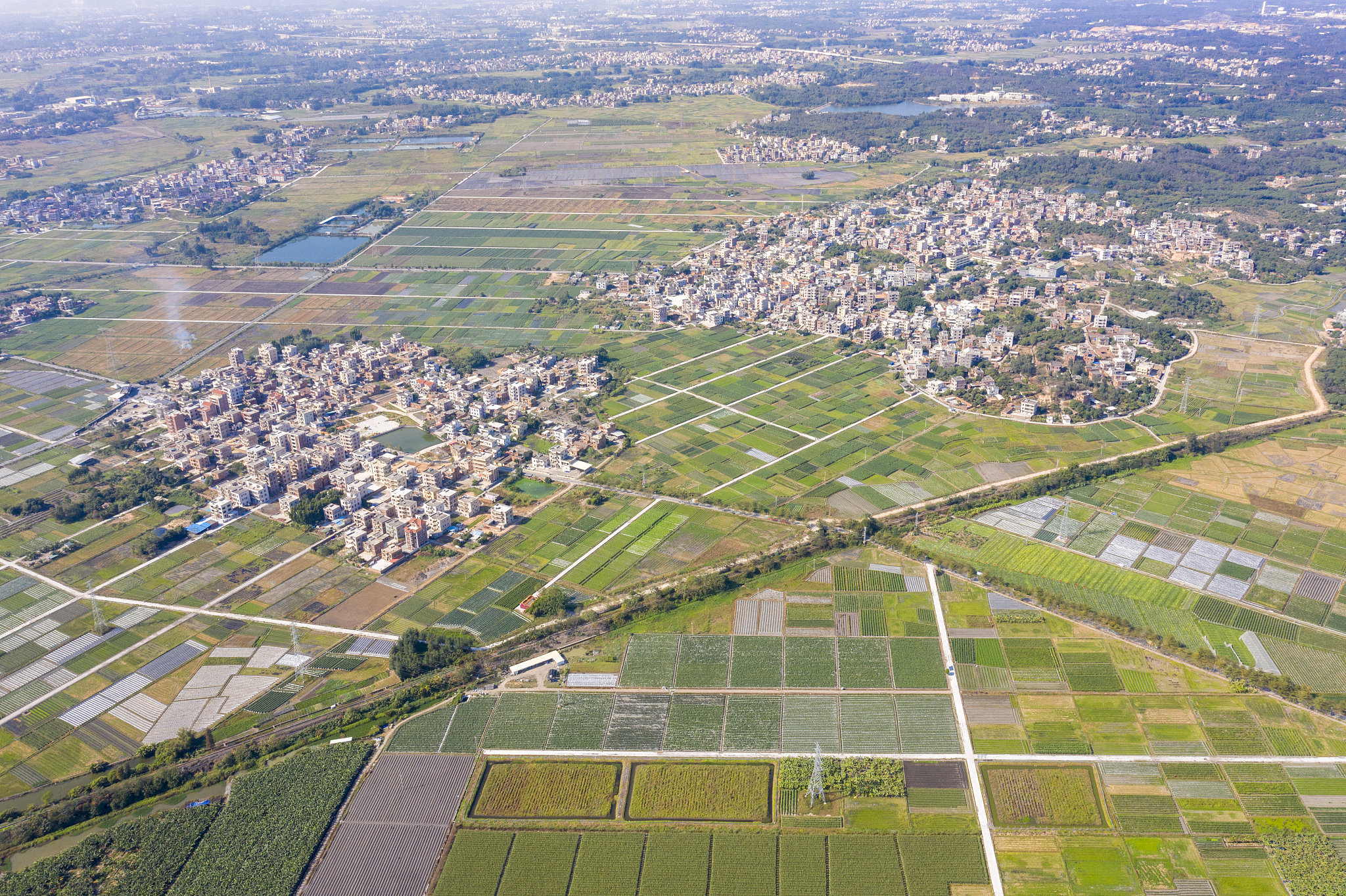 改写句子：实现可持续发展：村庄规划应该注重实现可持续发展平衡经济、社会和环境的发展保持村庄的长期稳定和可持续性。