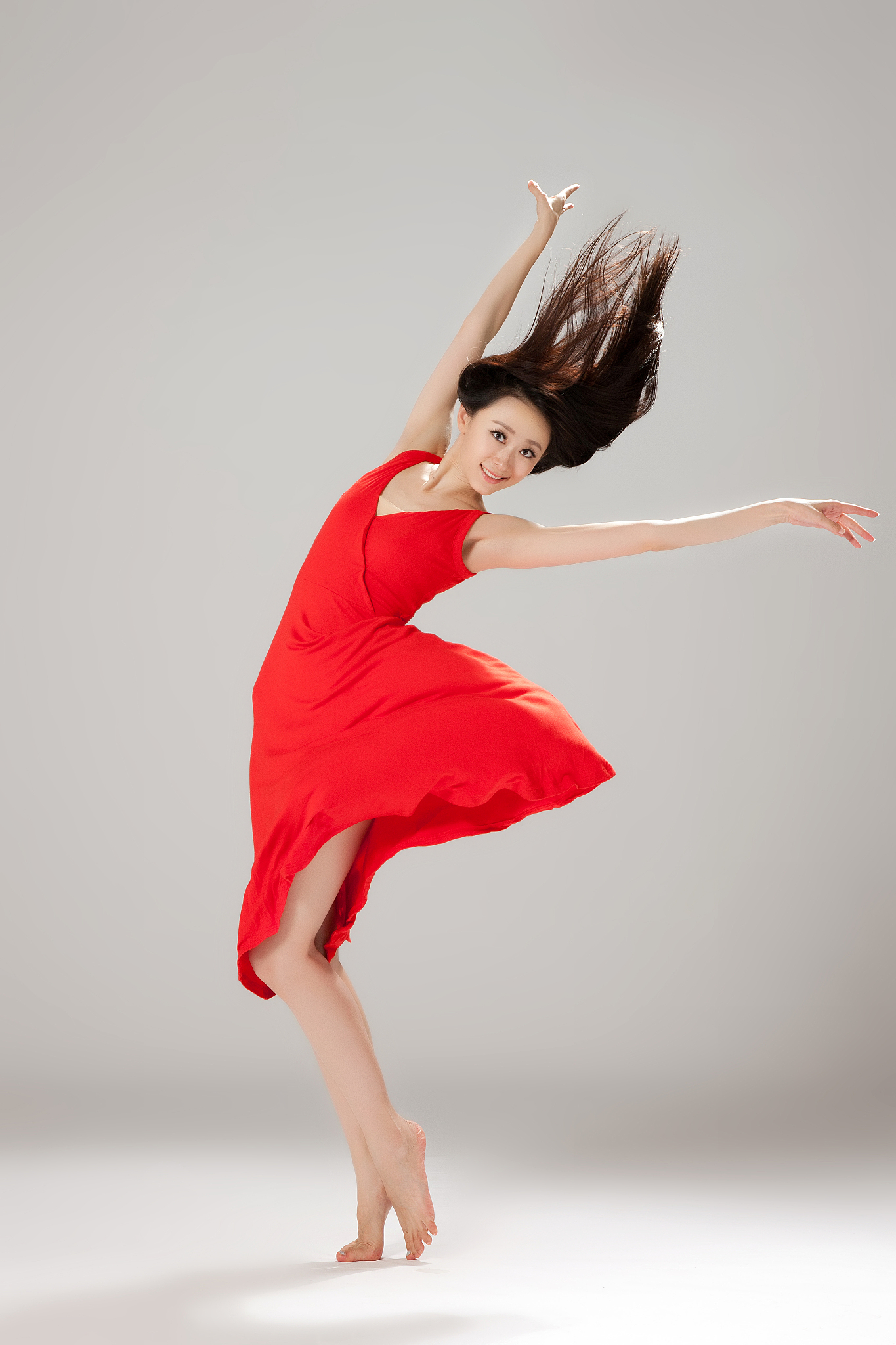 优雅舞蹈：舞动身姿，释放魅力，感受美的力量