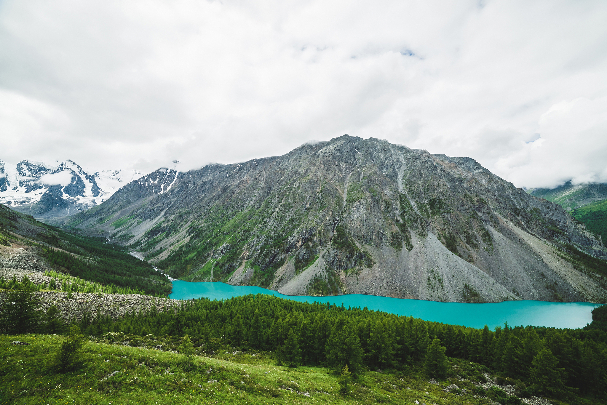 🏔️天山天池旅游攻略：仙境瑶池，冬夏皆宜？🤔我来告诉你！