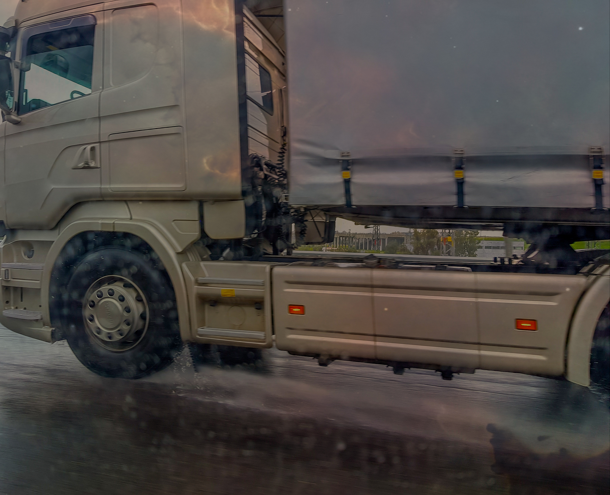 Securing Tractor Trucks on Ships: Lashing Procedures and Configurations