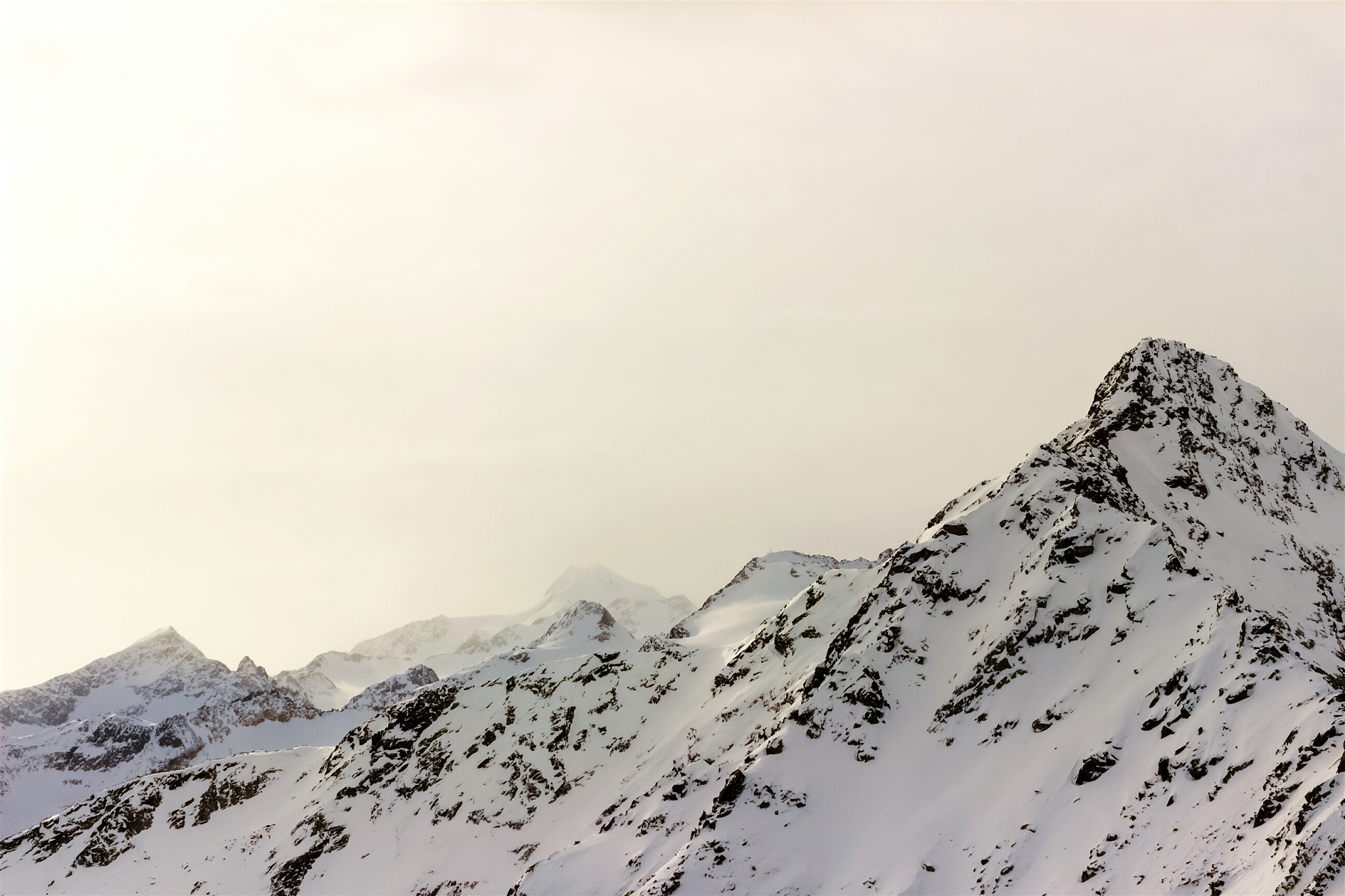 醒来：一场装修竞赛带来的戏剧人生