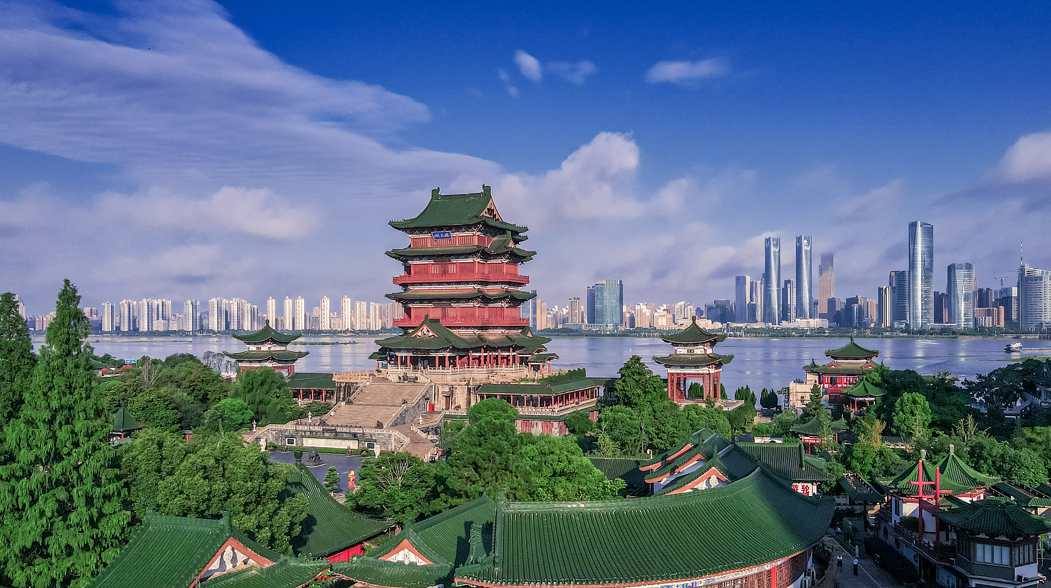 南昌一日游攻略2023最新版(景点+美食+住宿) - XX网站