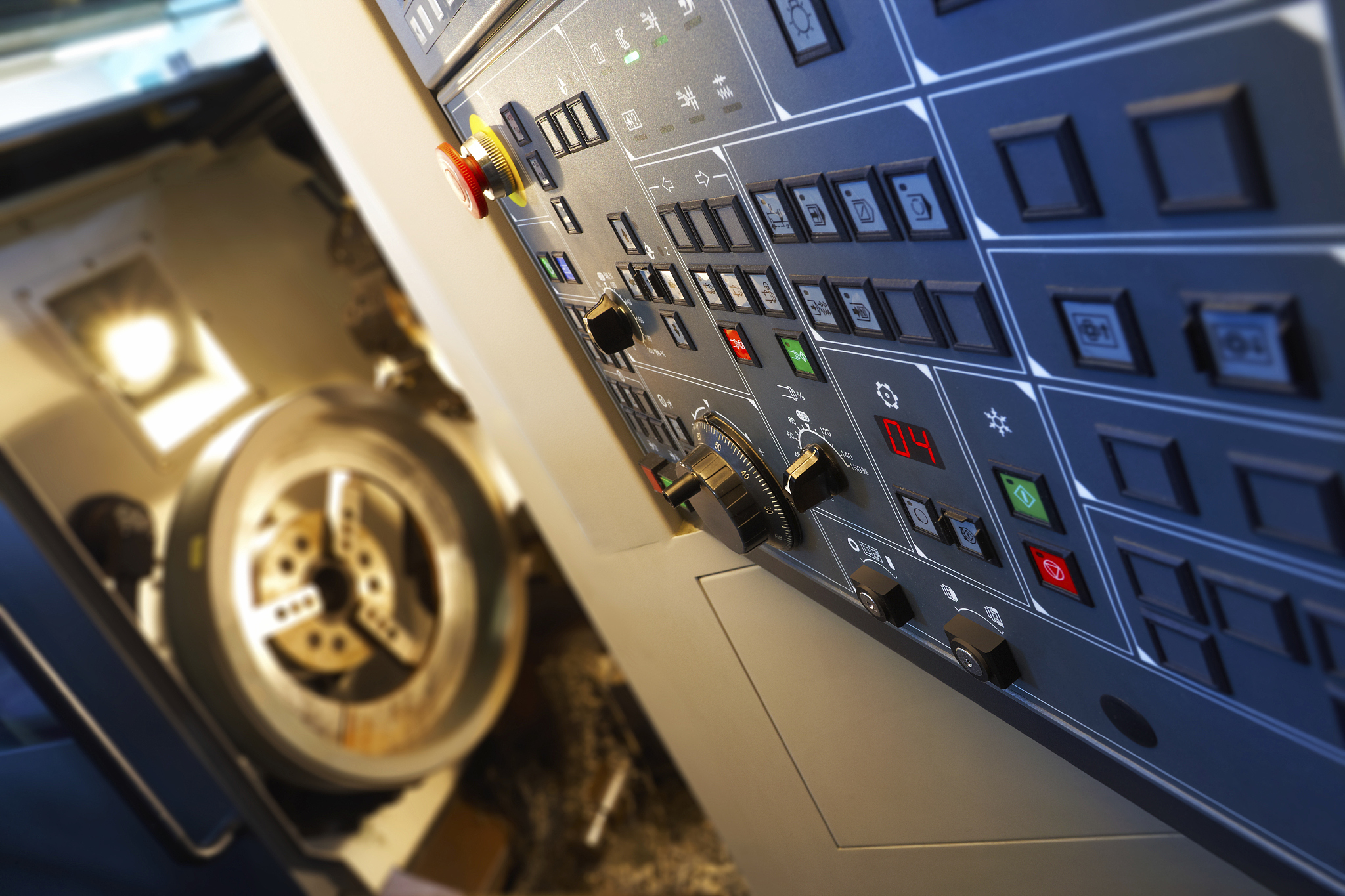 新会机电职业技术学校2022年招生简章：专业、对象、政策