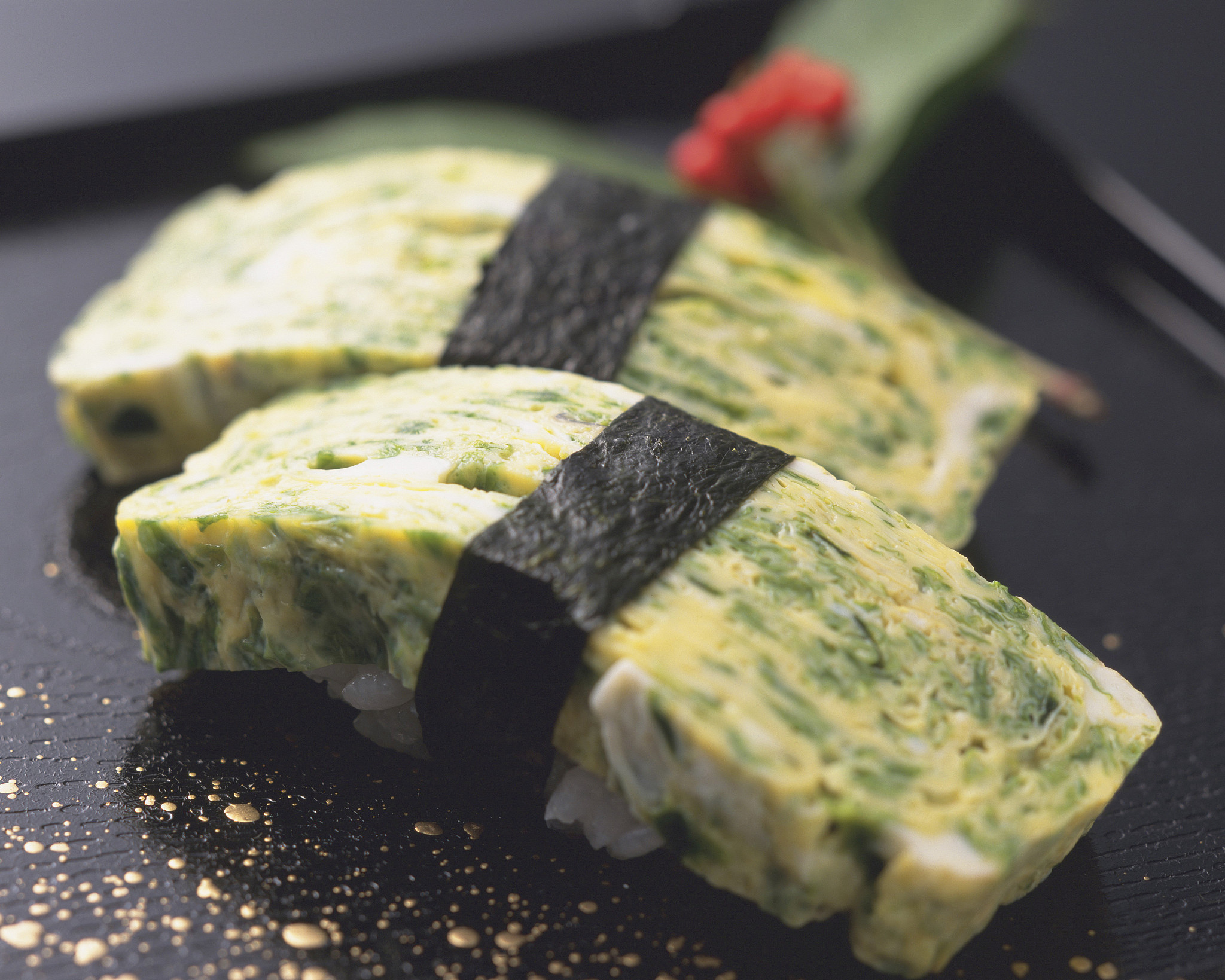 tamago, hand-shaped sushi