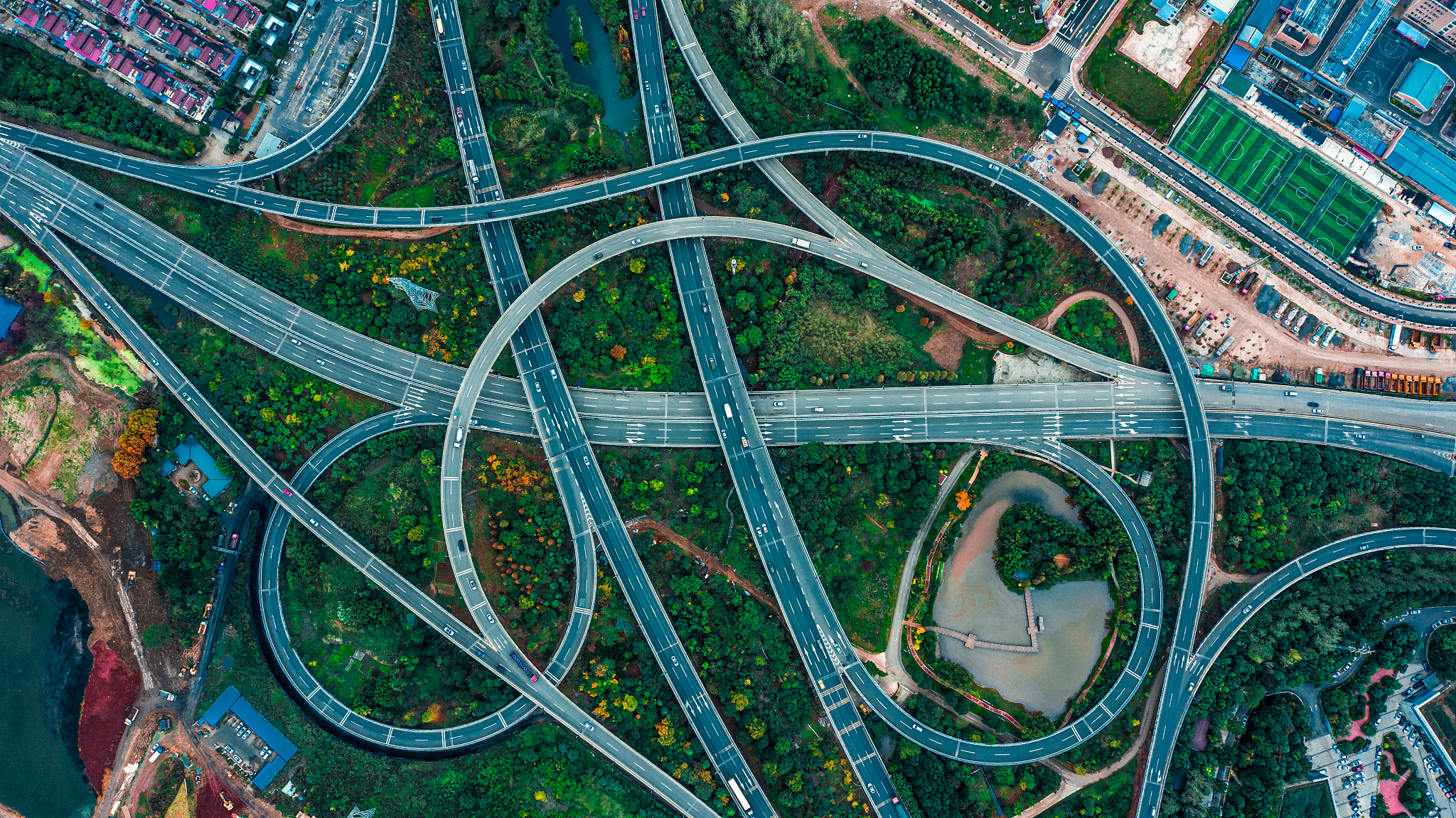 海口周边的发展现状与对策研究的什么基础理论用来加强交通基础设施建设