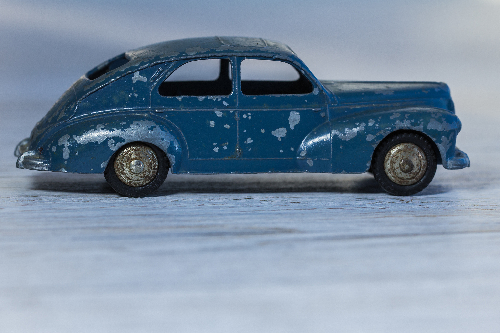 metal model of  retro car, for collection  and play t