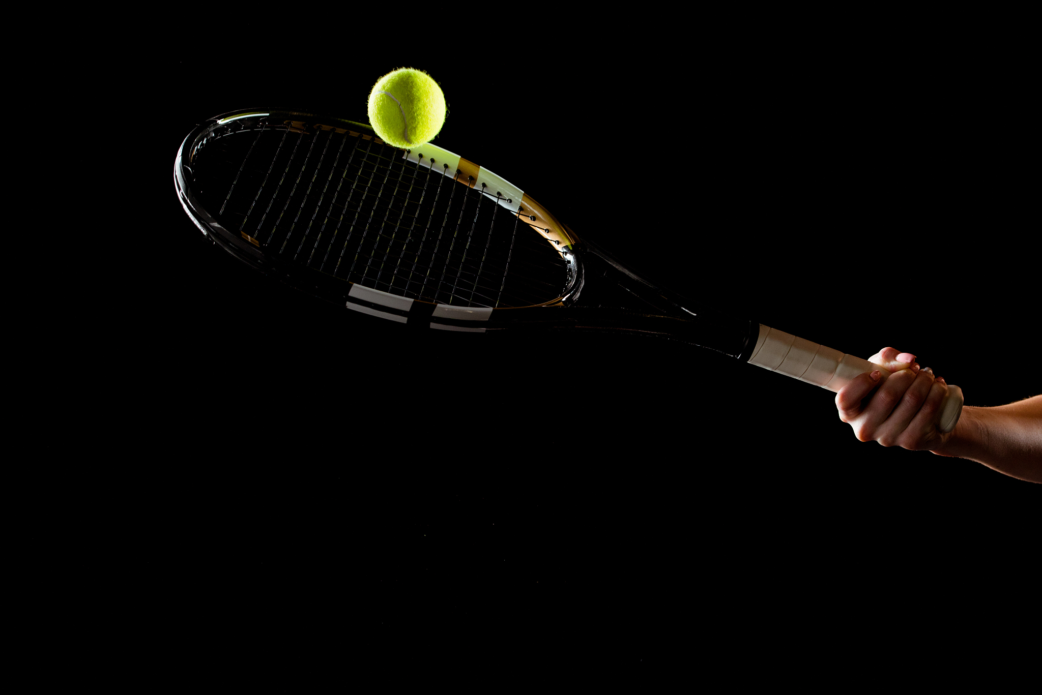 Top 30 Tennis Strings for Low Launch Angle & Control: Best Options for Spin & Accuracy