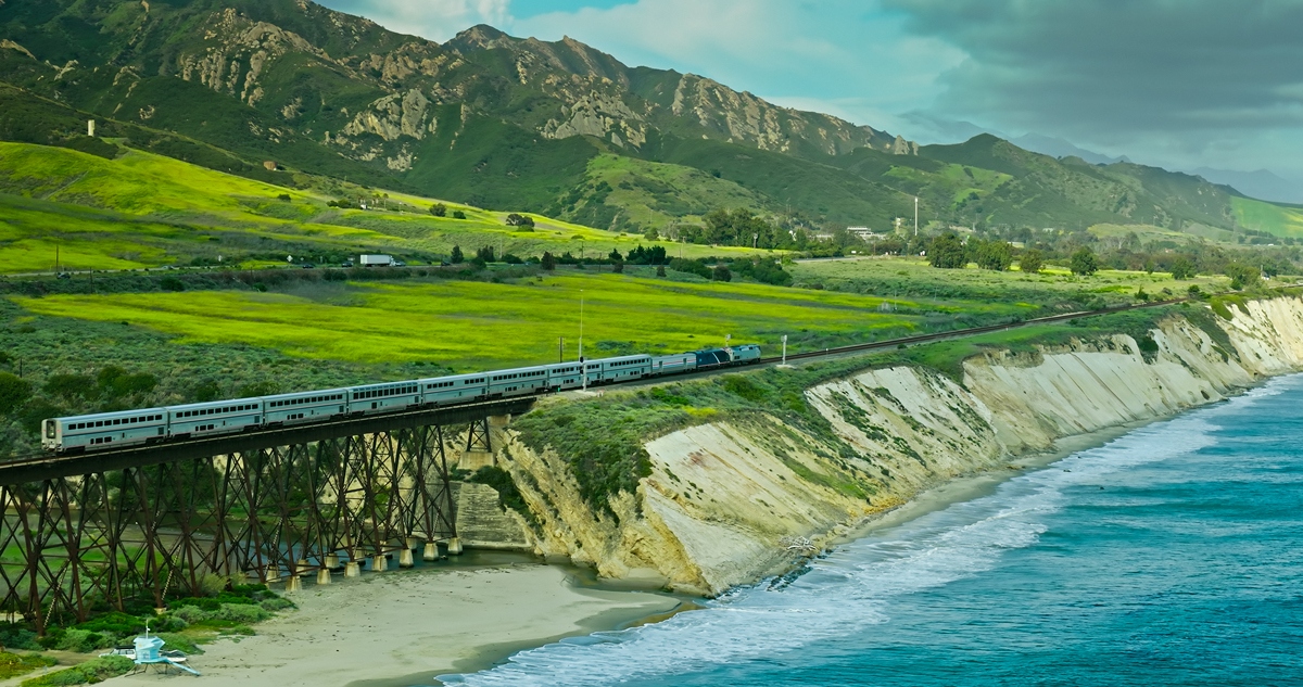 成都市铁路运输学校分享：铁路行业未来潜力巨