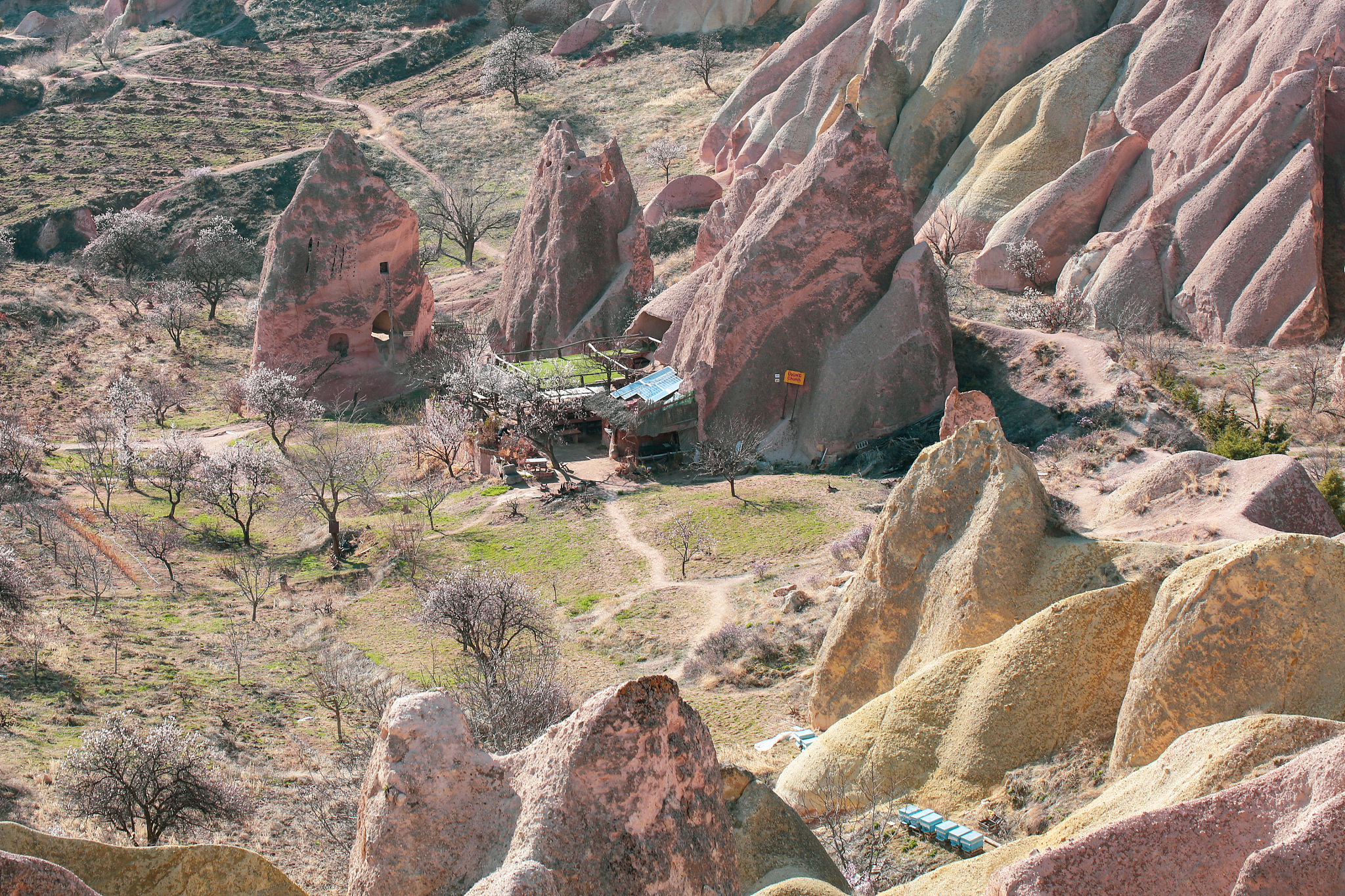 撰写基于微信小程序的陆良彩色沙林风景区服务平台的设计与实现论文的选题目的字数要求分别500字左右
