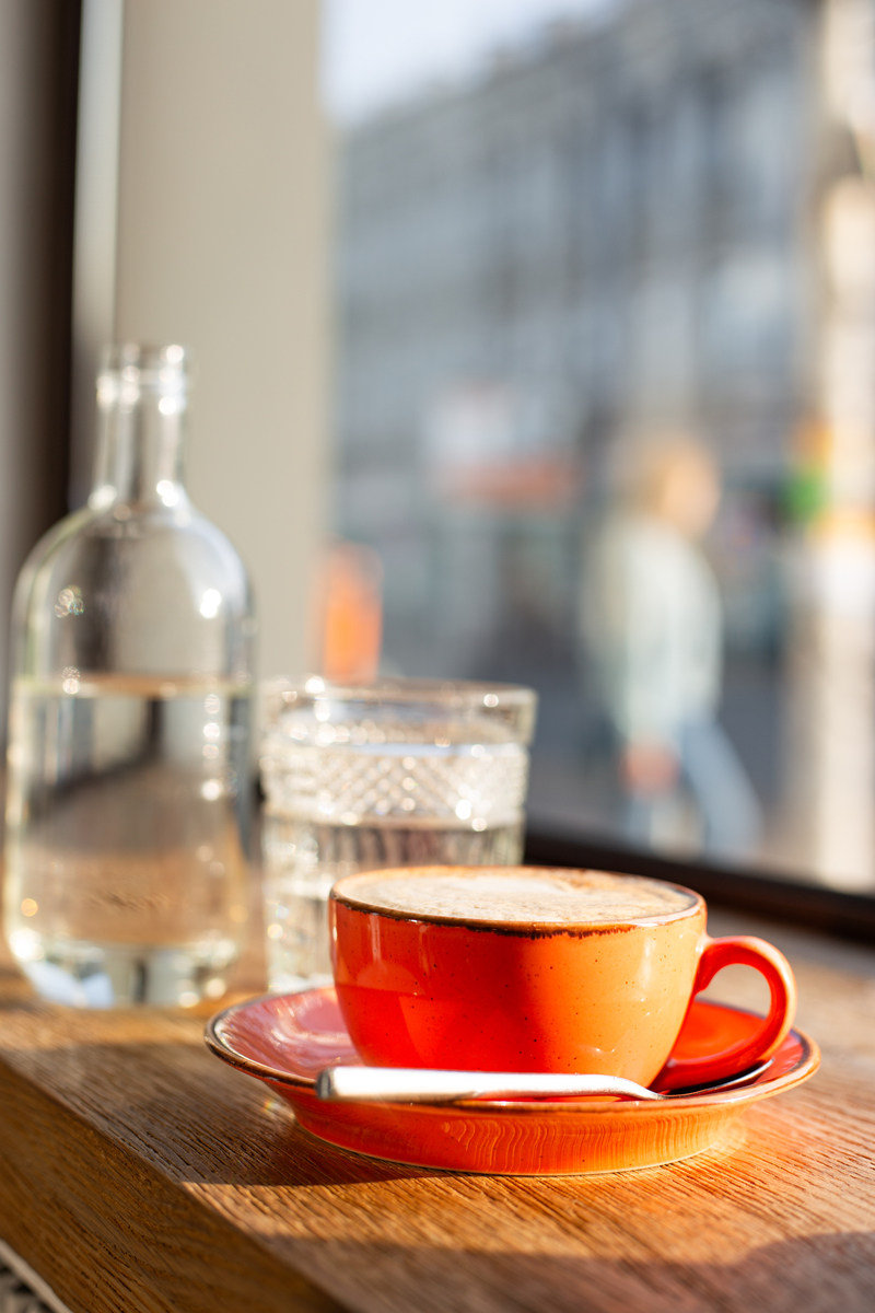 开启活力一天：一杯香浓咖啡的早晨仪式