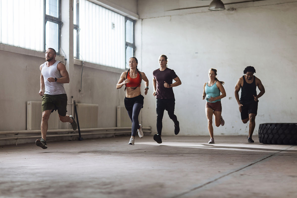 请使用健身发展史根据感性痛点写10个标题