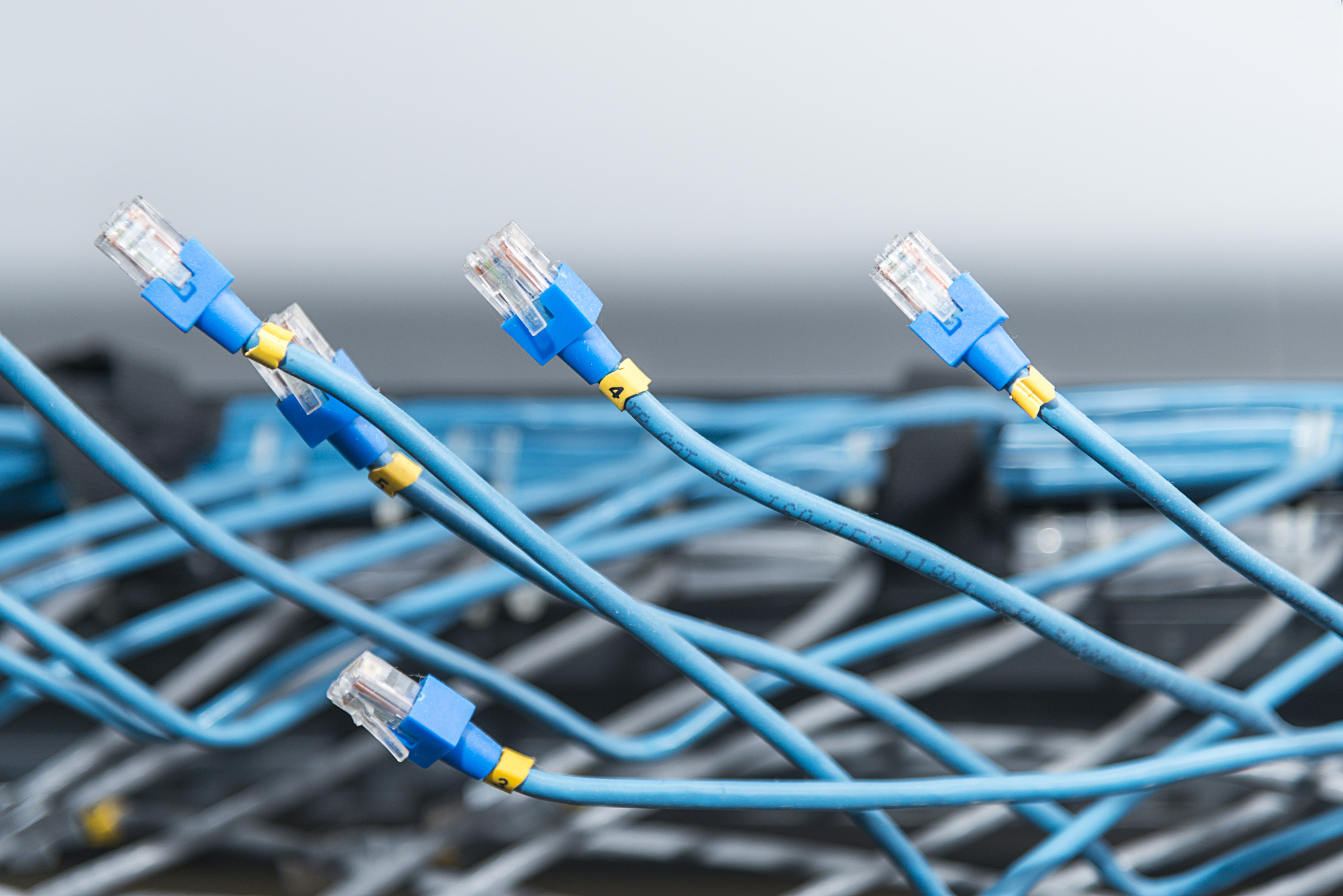 网线制作与测试实战：掌握不同类型、线序标准及测试技巧