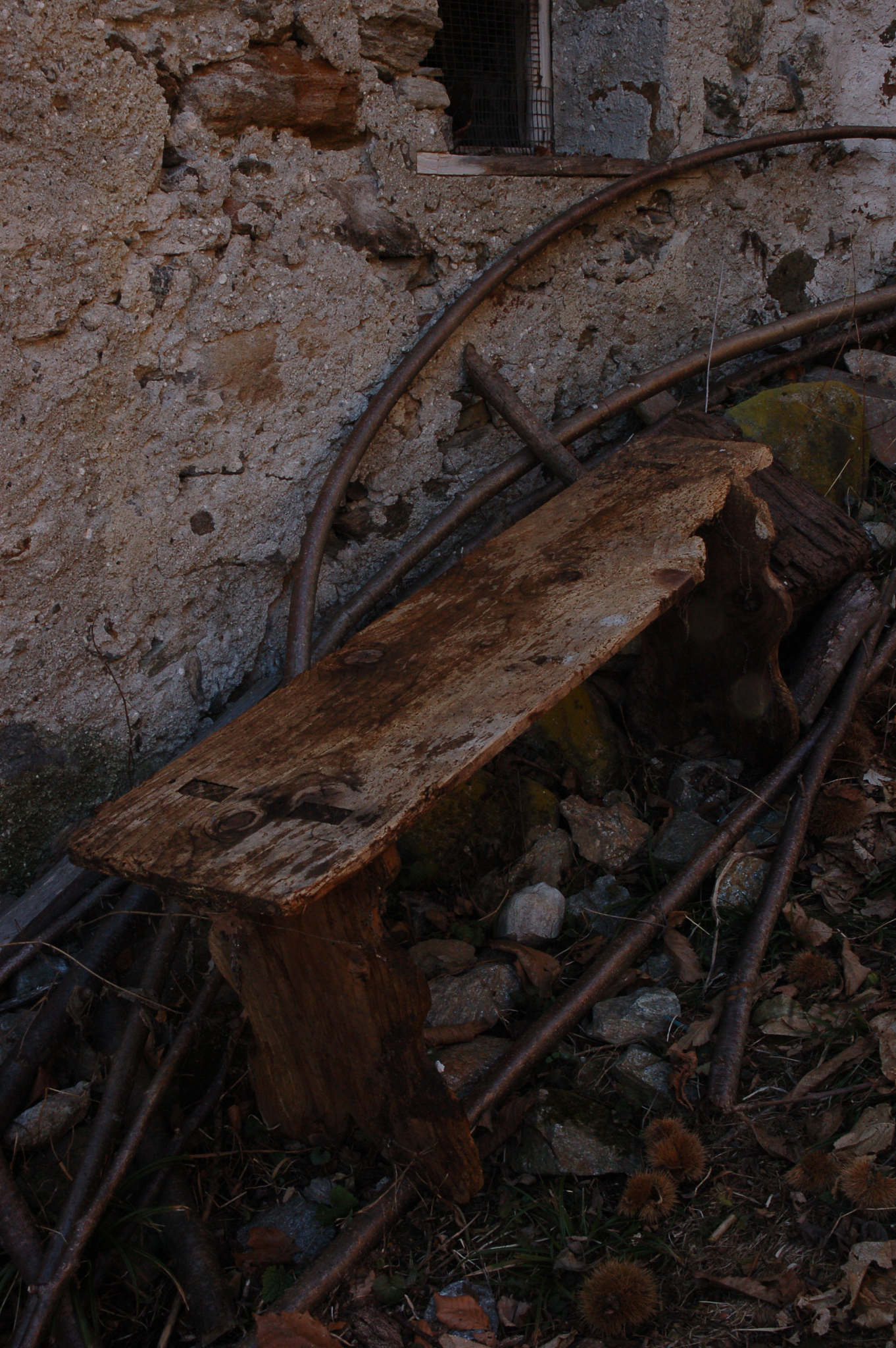Title Capturing the Neglected Exploring the Unseen Beauty of the Surrounding EnvironmentIntroductionIn todays society we often find ourselves immersed in short videos and virtual social interactions n