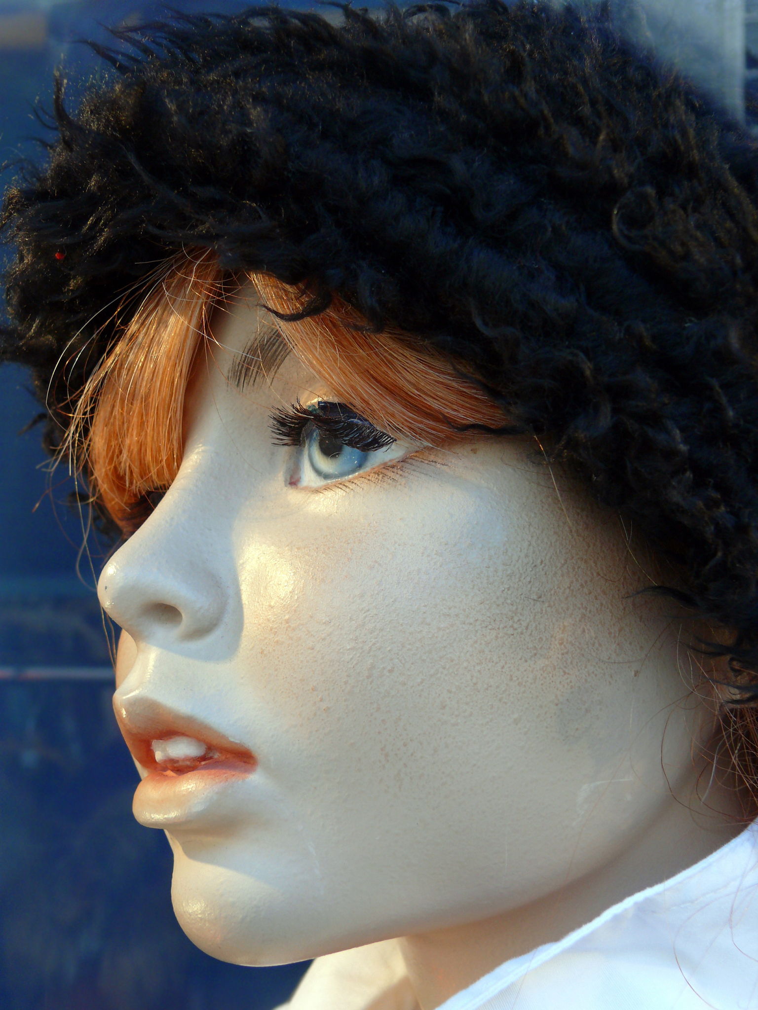 超写实女性肖像：时尚、海滩、3D 渲染