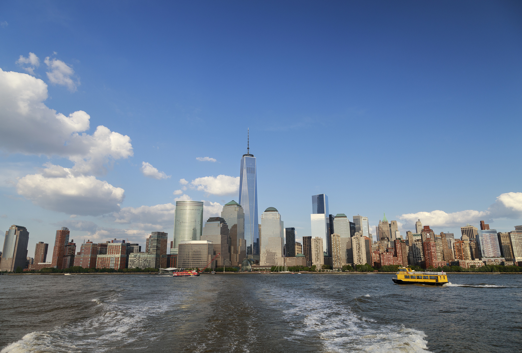 skyline of lower manhattan seen from hudson river