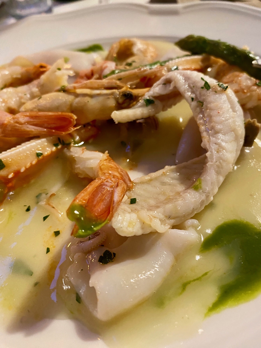 芦花鸡：苏州传统美食，鸡肉嫩滑芦荟清脆