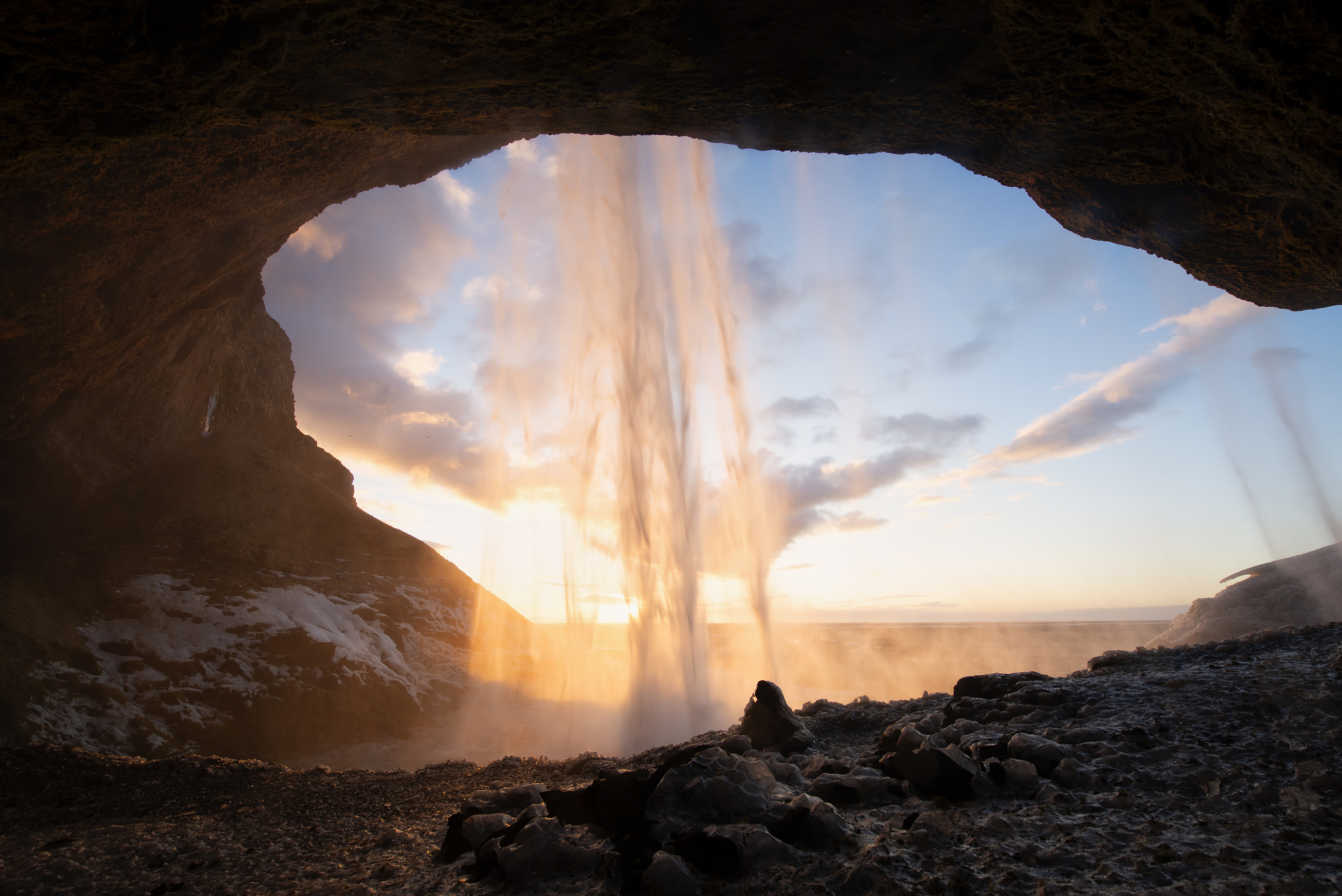seljalandsfoss waterfall is located in the south region in icela