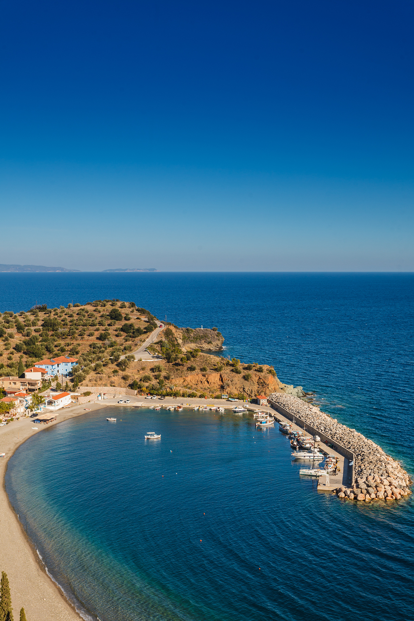 sambatiki beach in greece