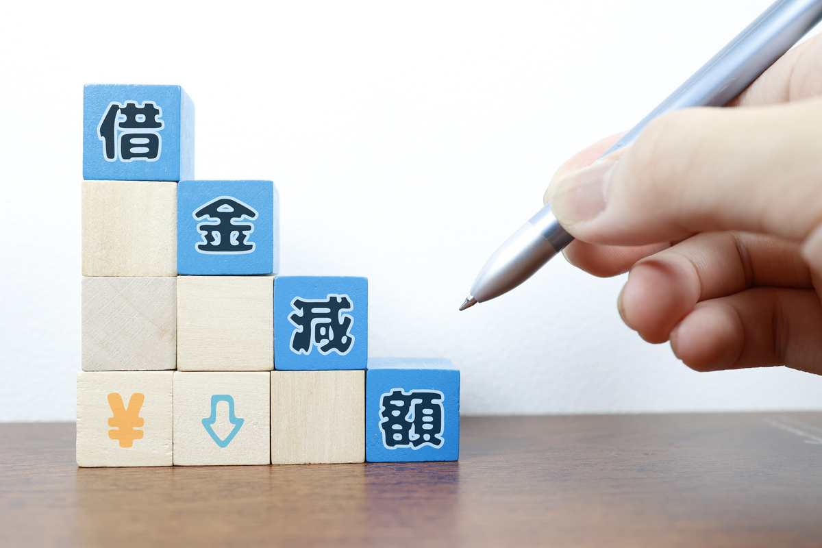 企业财务管理中税收筹划的运用思考 写一篇较长的论文摘要