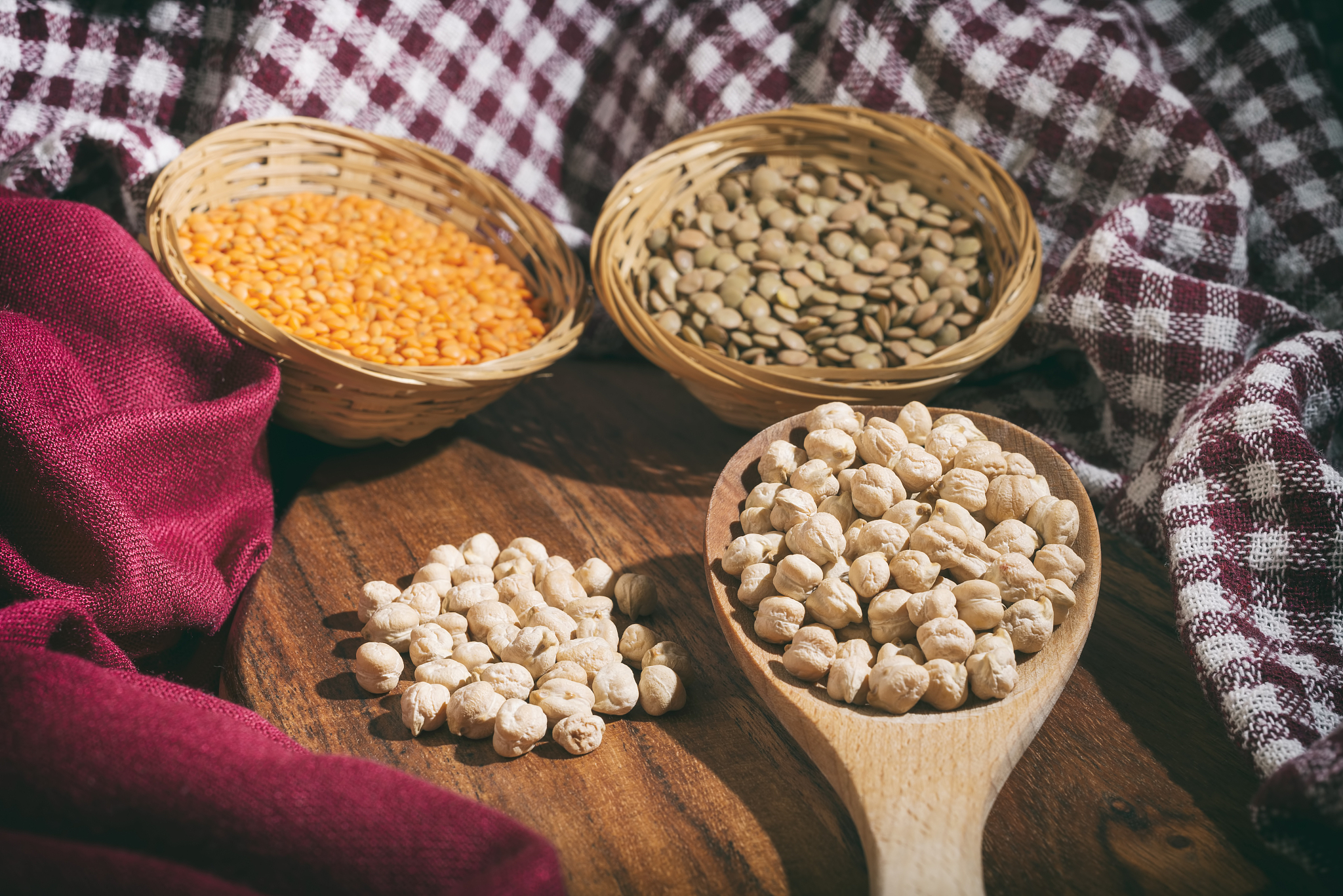 arrangement of lentils, chickpeas and cracked wheat