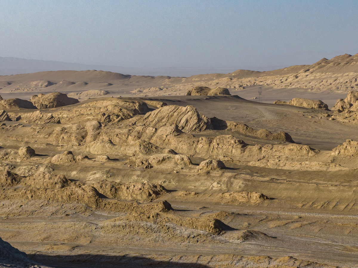 柴达木盆地：中国四大盆地之一，资源丰富，生态保护至关重要