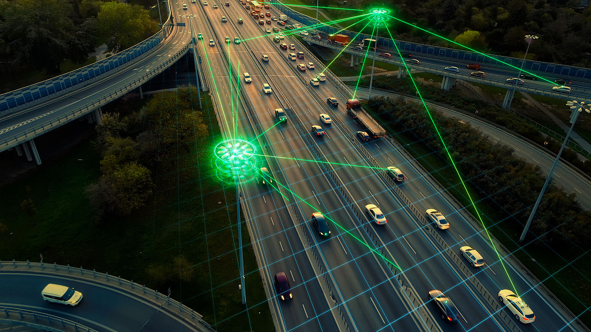 基于深度学习的雾天城市小目标检测研究：方法、应用与挑战